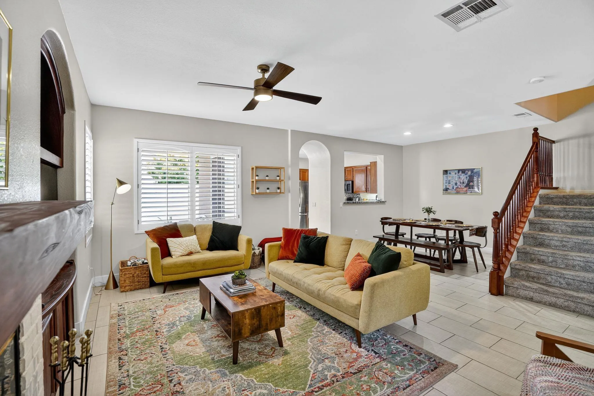 https://cdn.realtyfeed.com/cdn/127/250031578/fc564e4838219b1a7f0918b086748bb2.webp