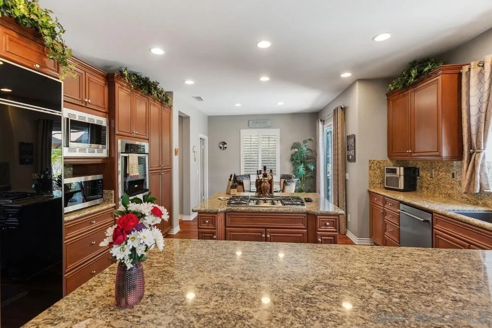 https://cdn.realtyfeed.com/cdn/127/250031579/68230998bee3277db92cb2d3adc6e2d2.webp