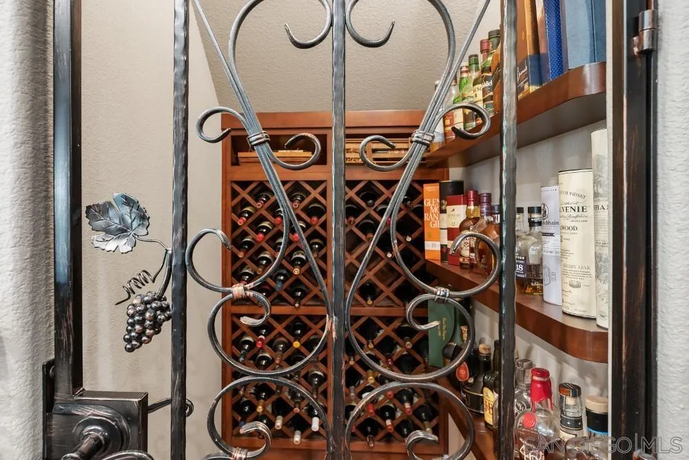 https://cdn.realtyfeed.com/cdn/127/250031579/e12202bed87b1c143d4b7ab93140ed40.webp