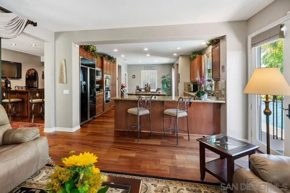 https://cdn.realtyfeed.com/cdn/127/250031579/ea31d5d67b9bf9683a55200063878d6d.webp