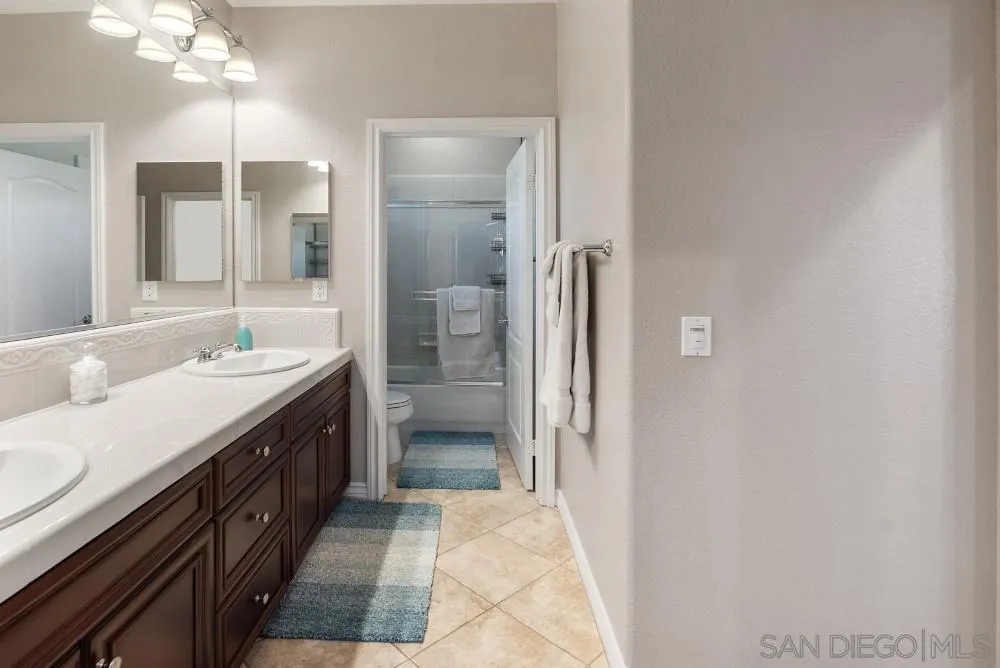 https://cdn.realtyfeed.com/cdn/127/250031579/eea7ecca77590570107f56fbe0eb8561.webp