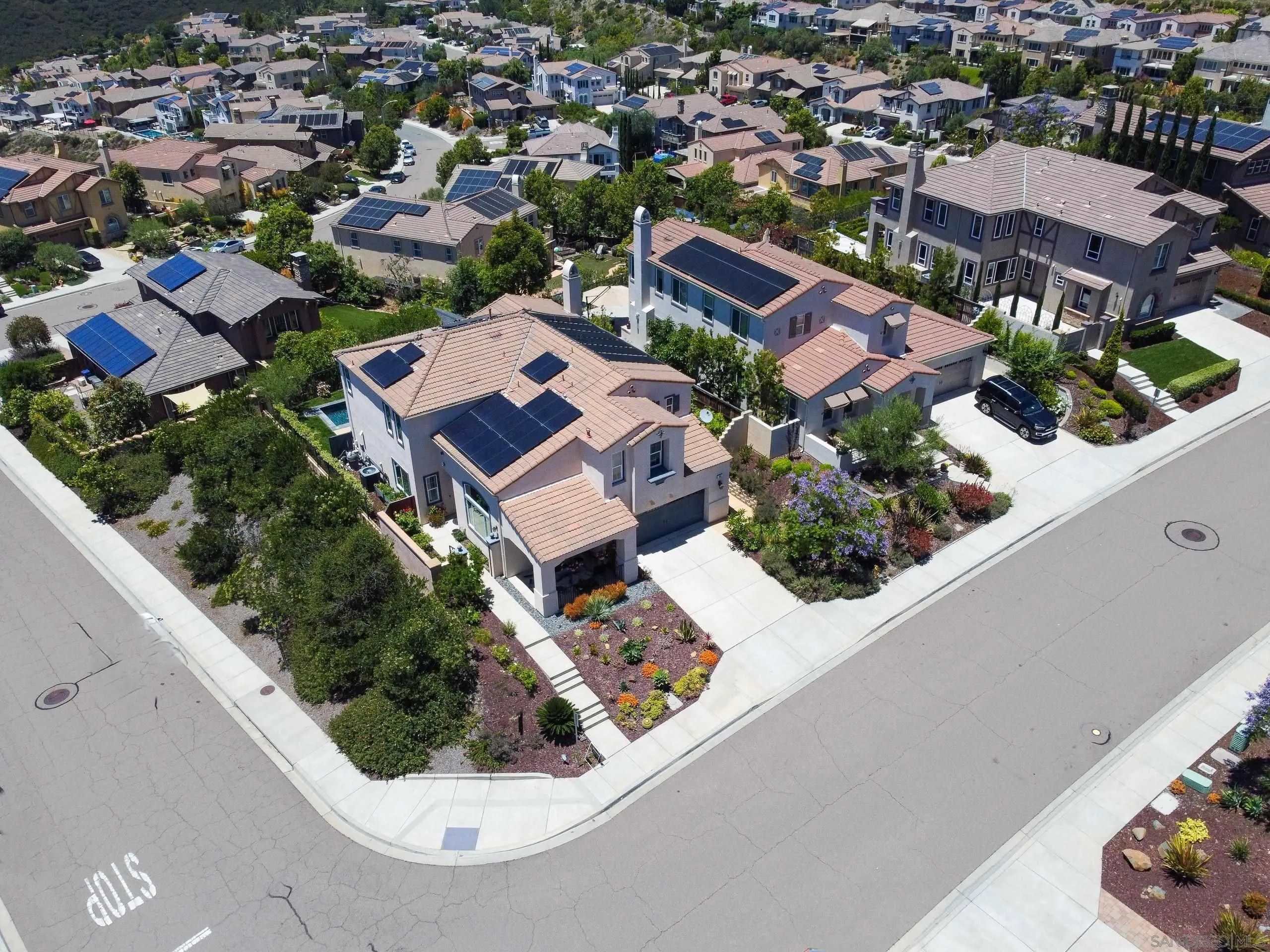 https://cdn.realtyfeed.com/cdn/127/250031584/212dba9cbe1776cc06b9c8038abcf65a.webp