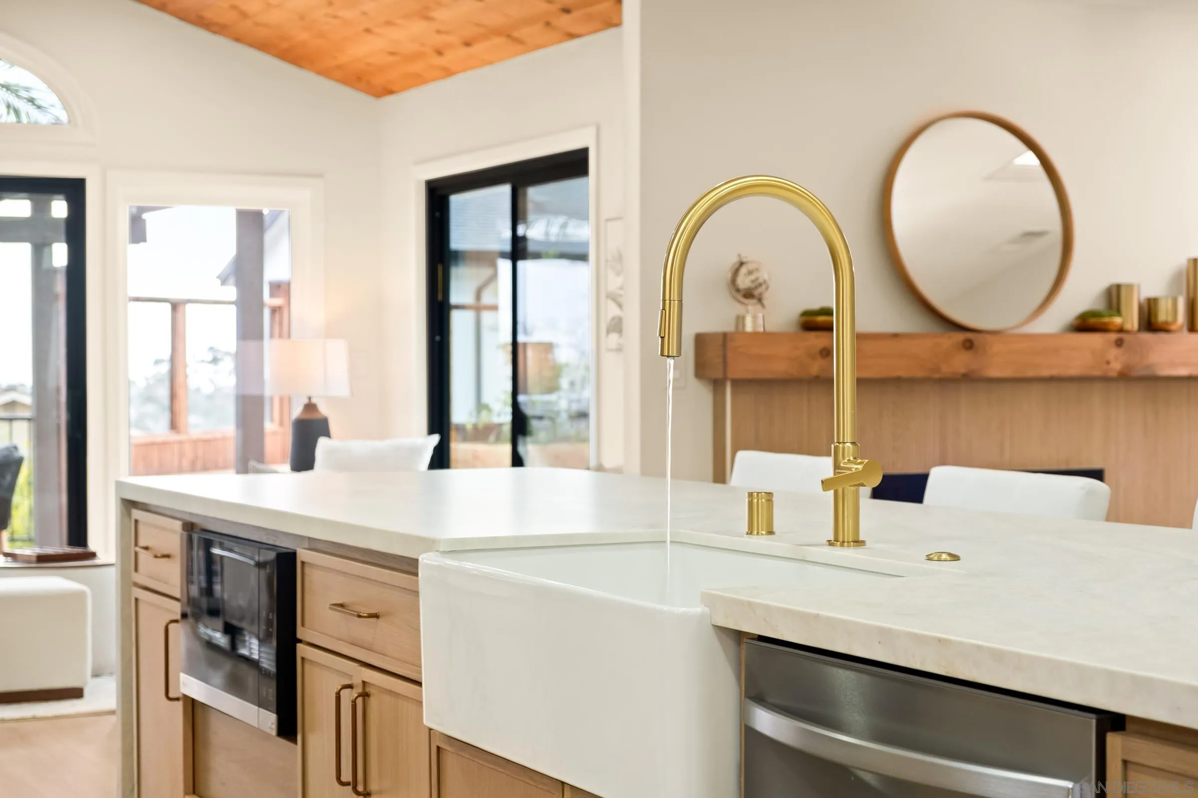 https://cdn.realtyfeed.com/cdn/127/250031588/2c80f725120f3beb952078b2c229fba3.webp