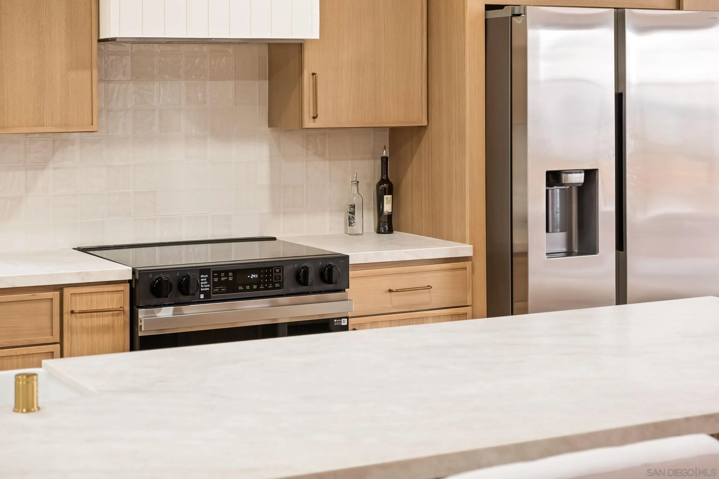 https://cdn.realtyfeed.com/cdn/127/250031588/2f530aa2da4449846018c31e0b4bb270.webp