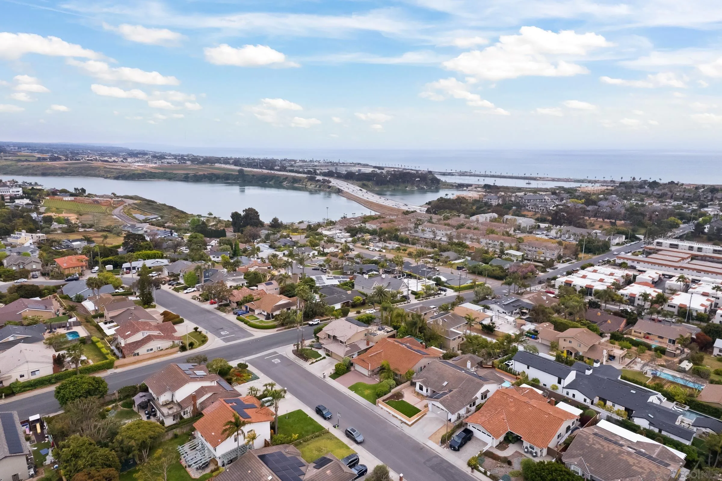 https://cdn.realtyfeed.com/cdn/127/250031588/6452090368eed76f764a6ab9b84c99f4.webp
