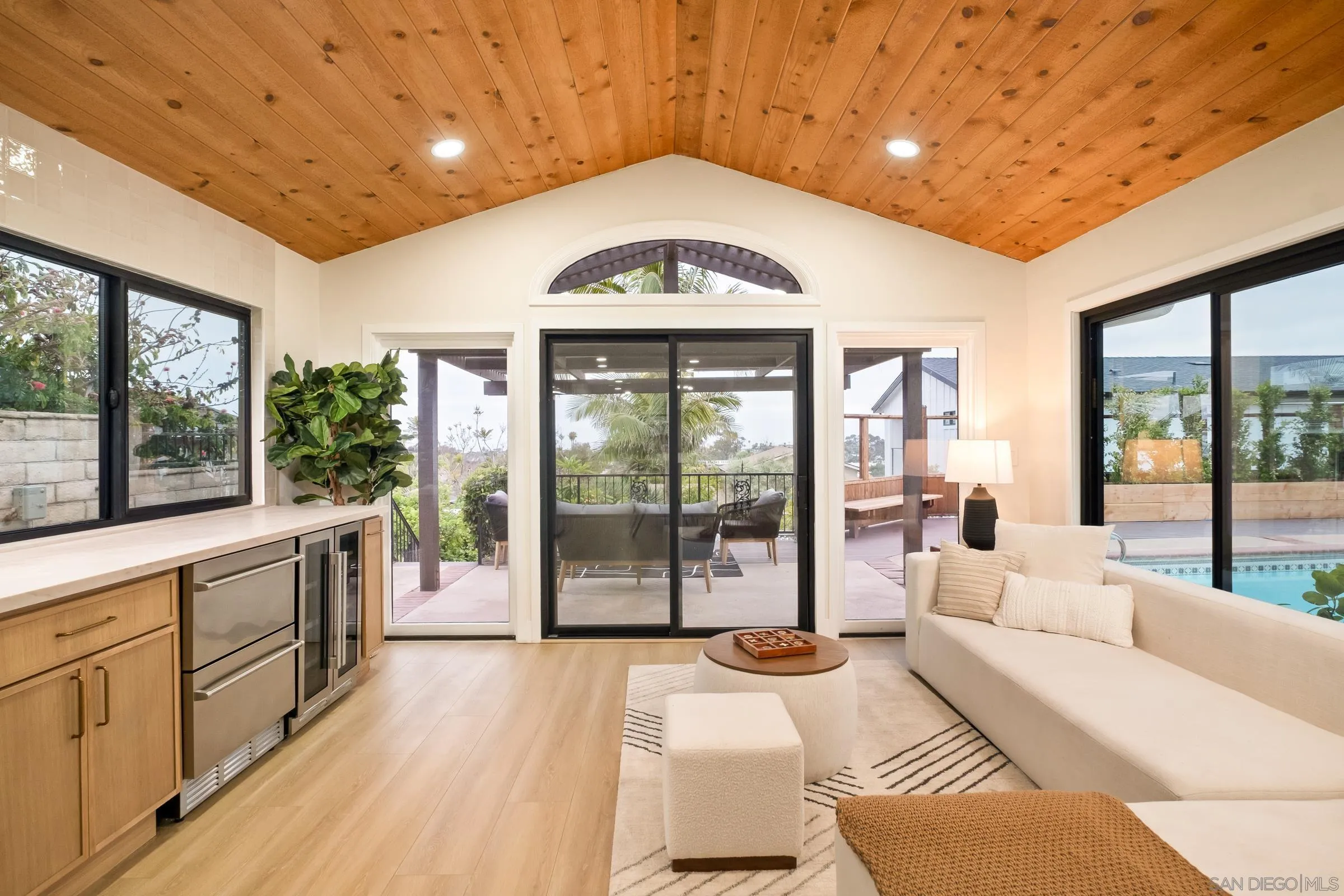 https://cdn.realtyfeed.com/cdn/127/250031588/732985caf08af1b15bea0a15d88e510d.webp
