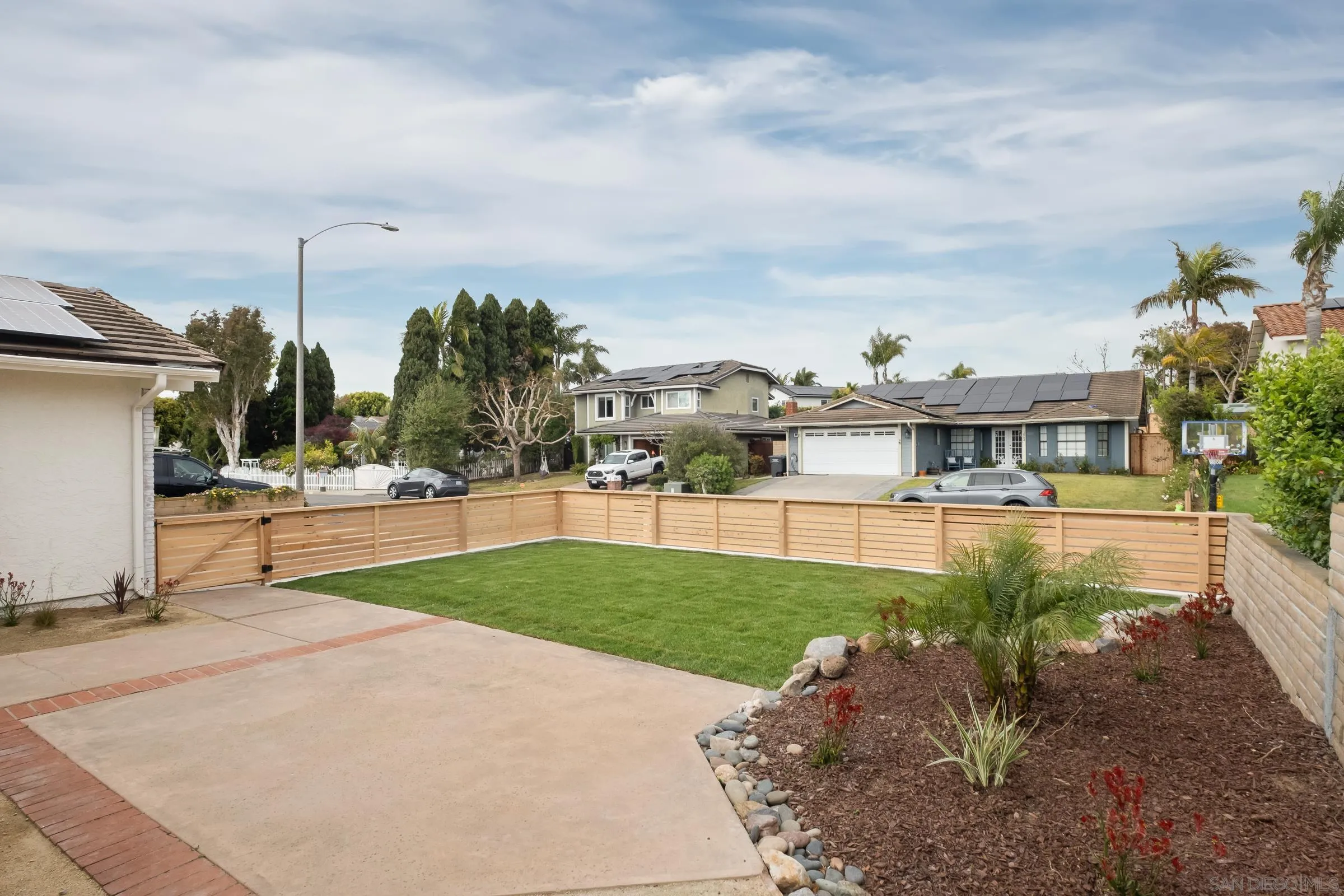 https://cdn.realtyfeed.com/cdn/127/250031588/8cb289ab1518c5d97d2db1fc4251ef72.webp