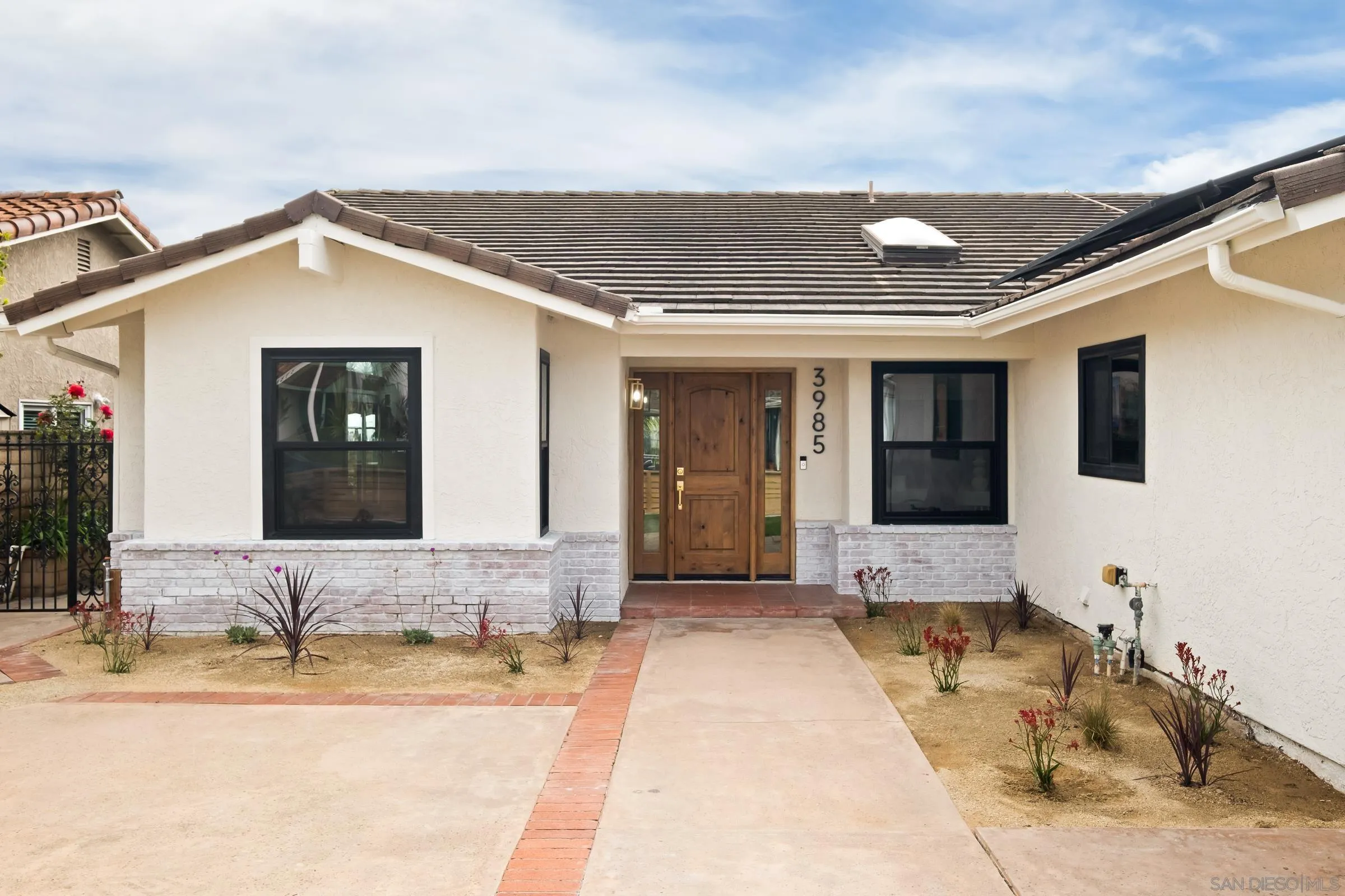 https://cdn.realtyfeed.com/cdn/127/250031588/acb8e524ec5dcb135be05d0612b8c6d6.webp