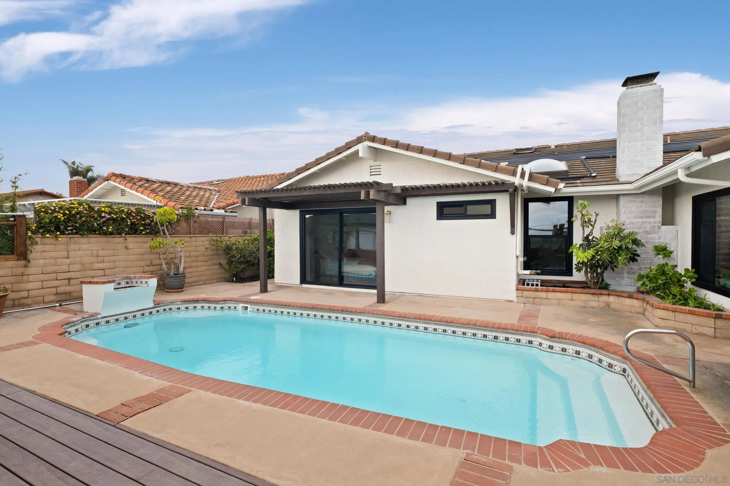 https://cdn.realtyfeed.com/cdn/127/250031588/ba7bc225a7e35125359bfcd4d0cfebae.webp
