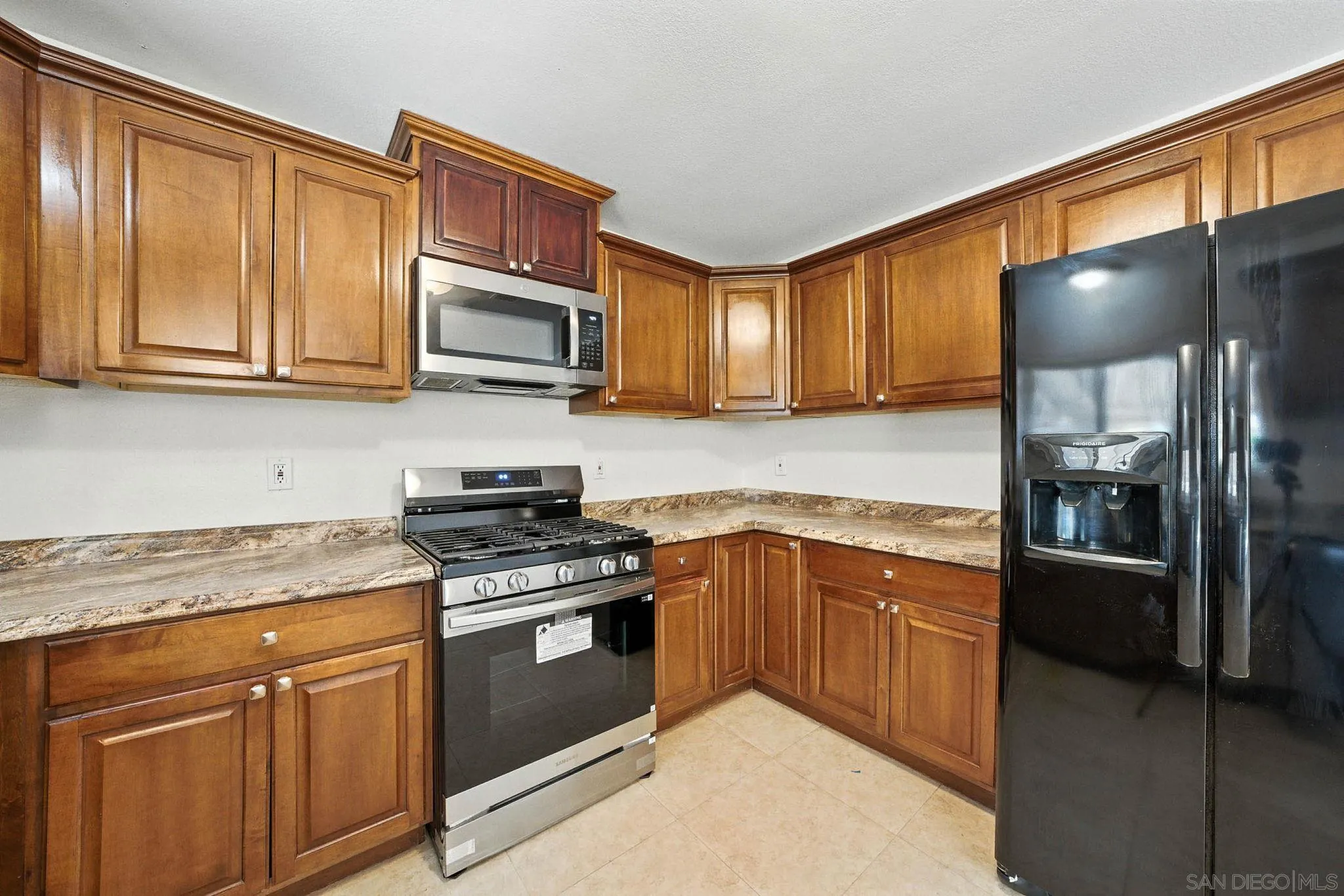 1660 Sycamore Dr.