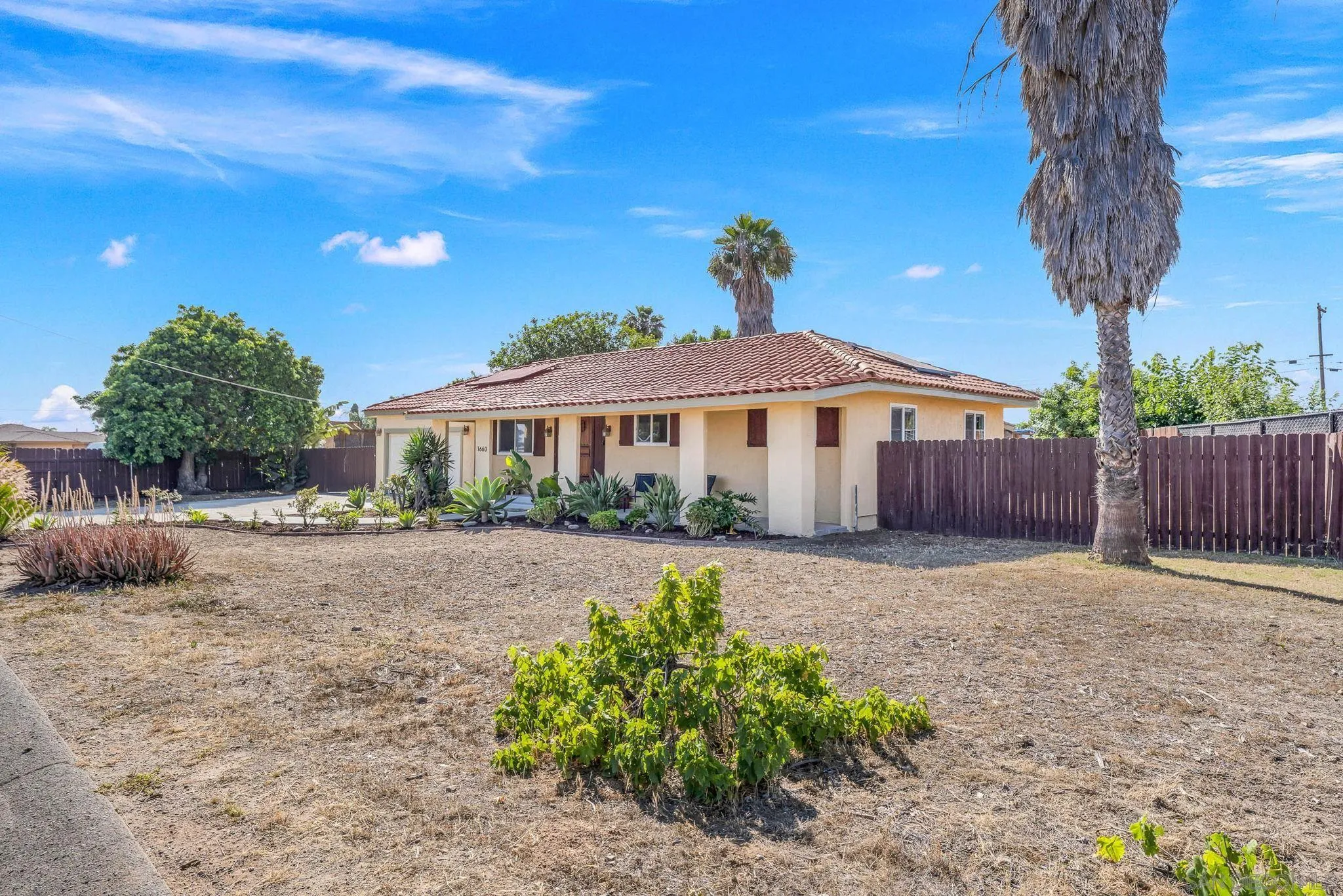 1660 Sycamore Dr.