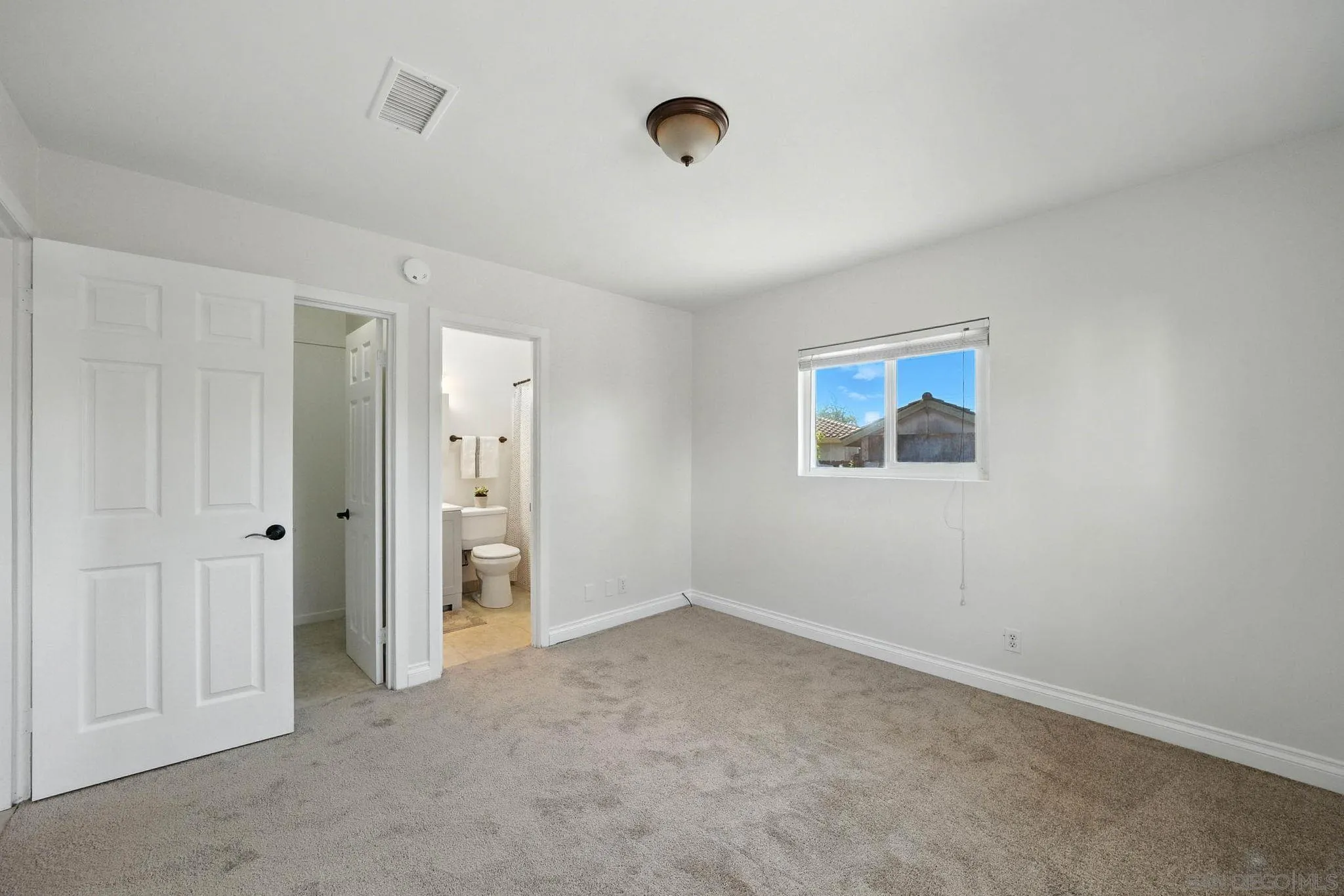 1660 Sycamore Dr.