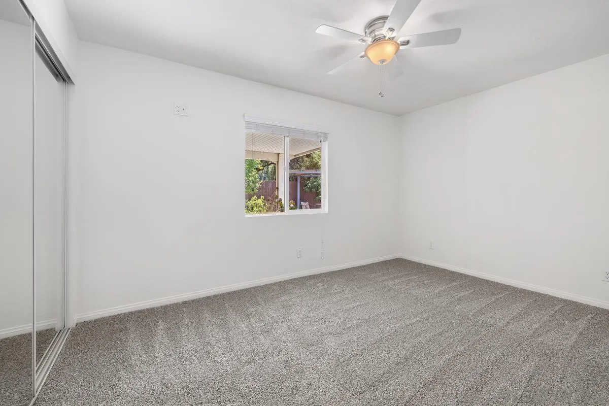 https://cdn.realtyfeed.com/cdn/127/250031616/527867bcd2036b3acb9154efb435ac26.webp