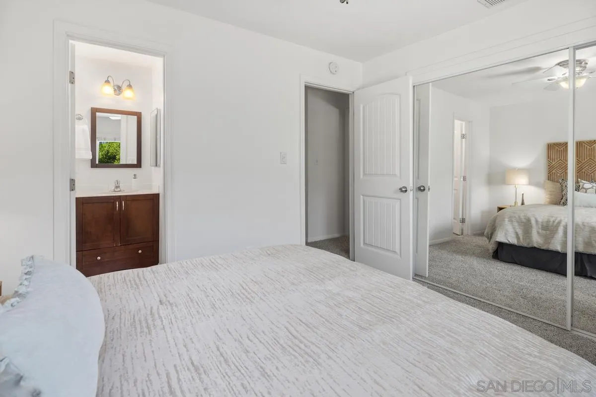 https://cdn.realtyfeed.com/cdn/127/250031616/c1c0c2f5477f48e227eff40d7bd83a8e.webp