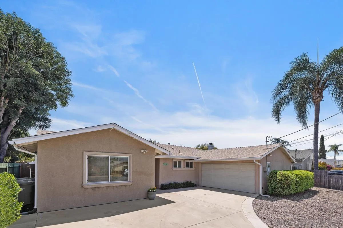 https://cdn.realtyfeed.com/cdn/127/250031616/fdb83507bac35354286f8590bd140952.webp