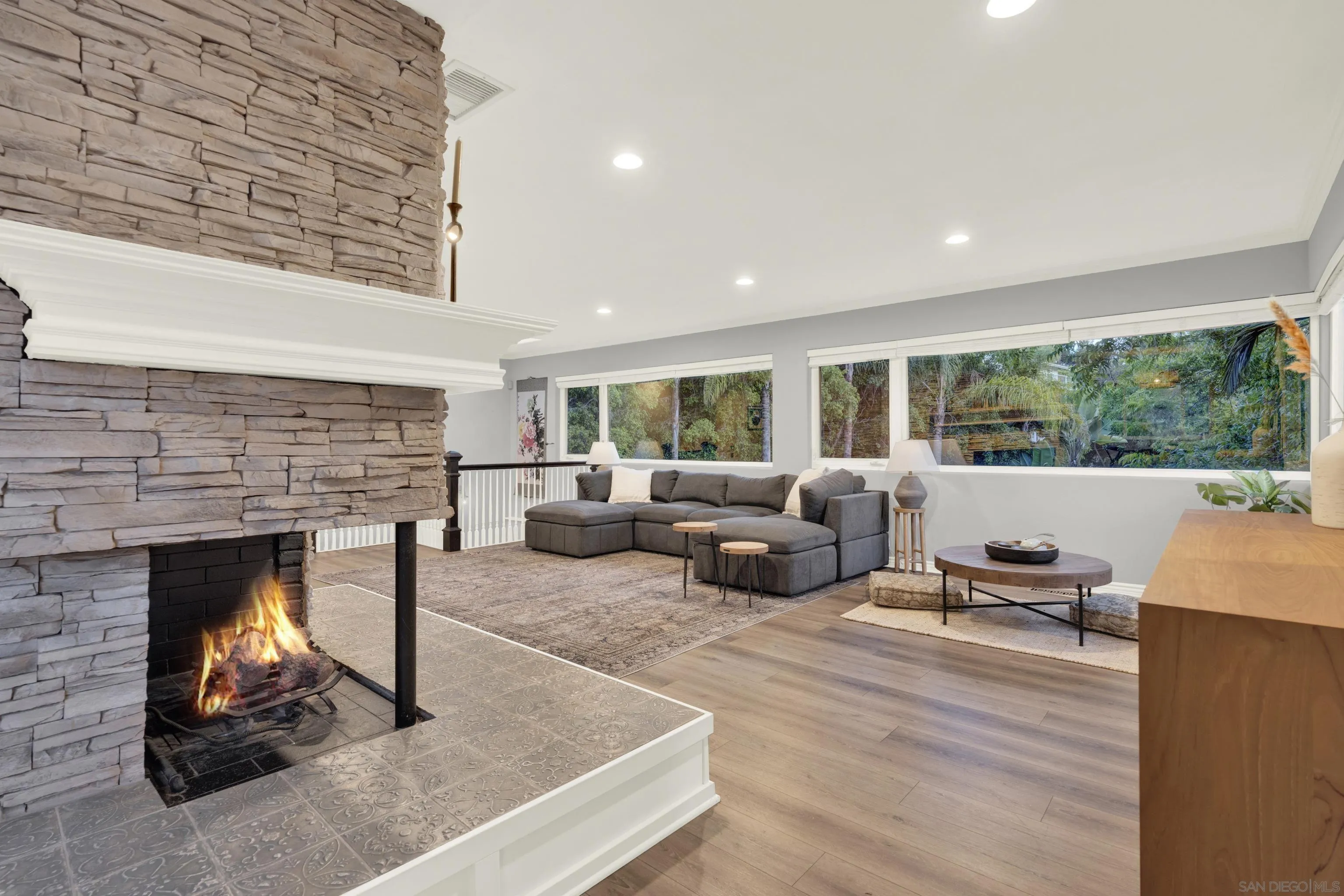 https://cdn.realtyfeed.com/cdn/127/250031628/1c50d220aefbc478167a3d19edc2461d.webp