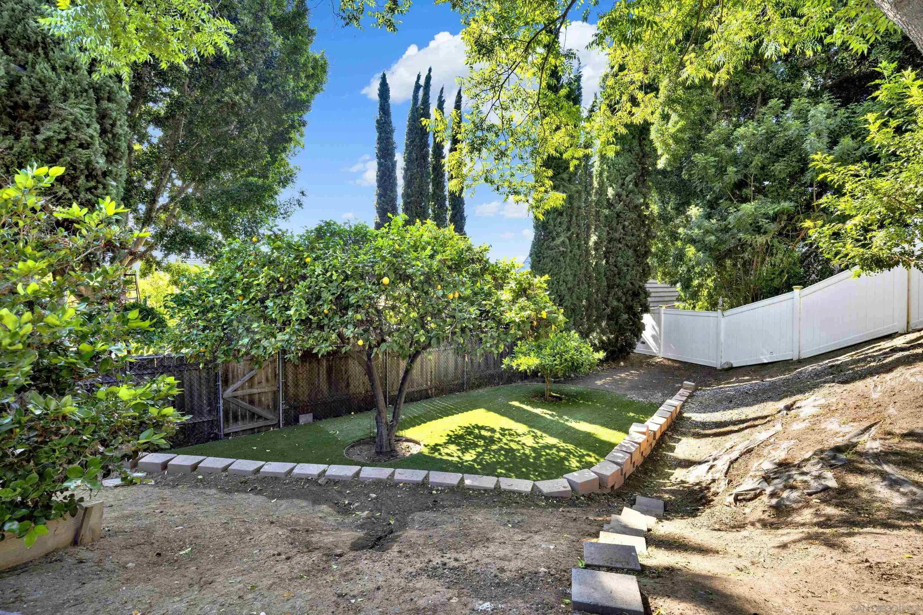 https://cdn.realtyfeed.com/cdn/127/250031628/322305d34d874bb612770442d2020032.webp