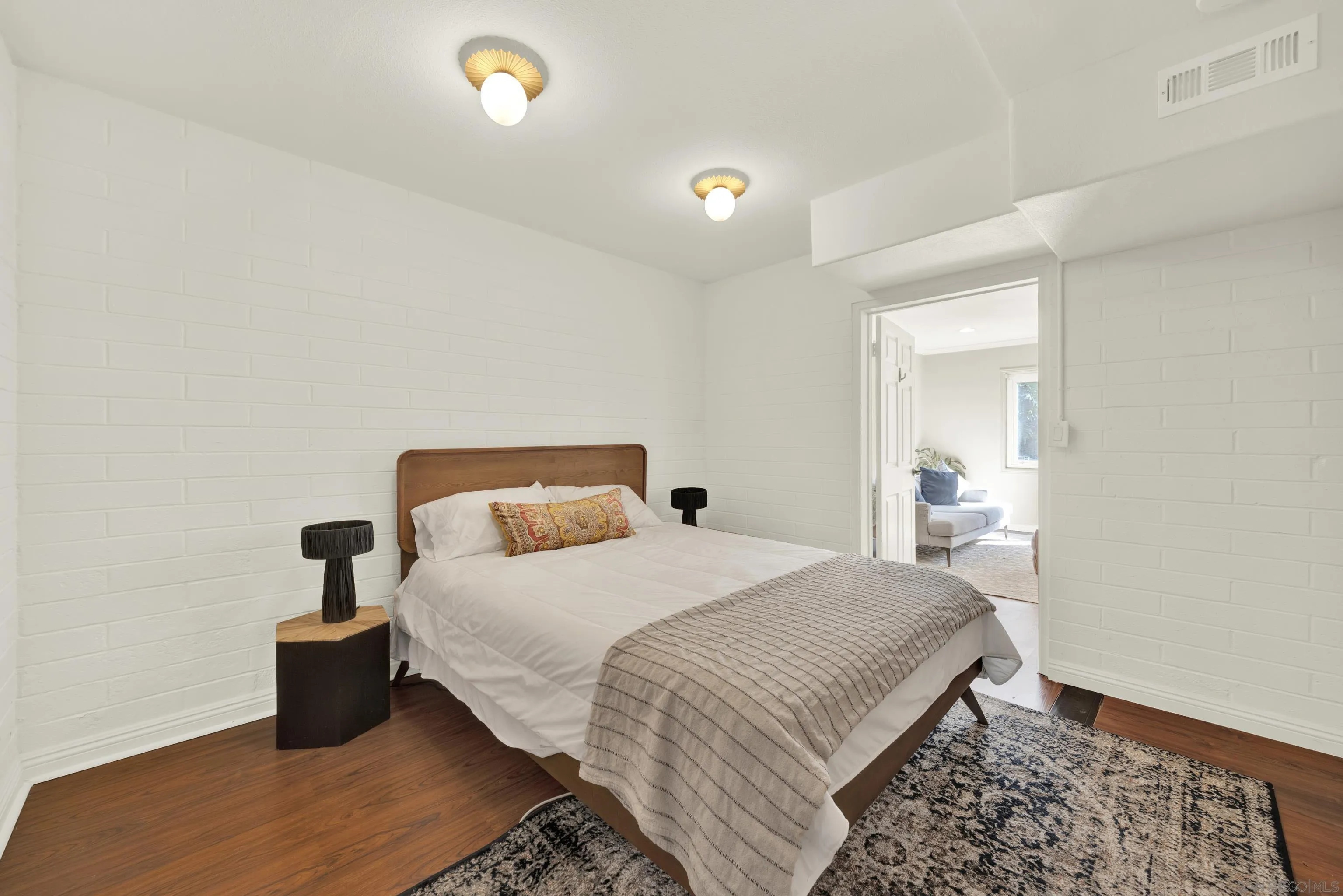 https://cdn.realtyfeed.com/cdn/127/250031628/434c34fd85ed83c2943a581c6221138f.webp
