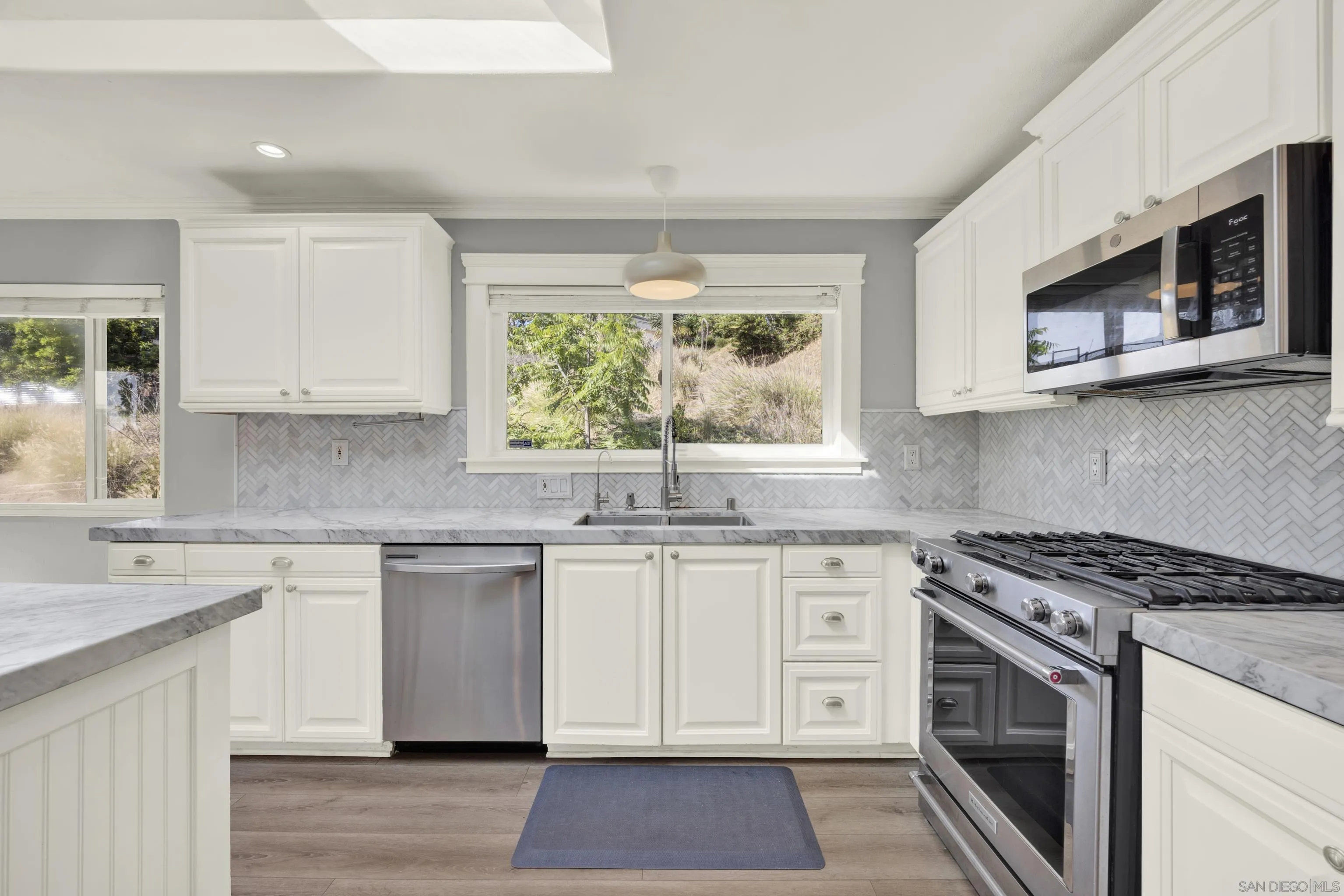 https://cdn.realtyfeed.com/cdn/127/250031628/602ce5a71db09e5841e4b90380260778.webp