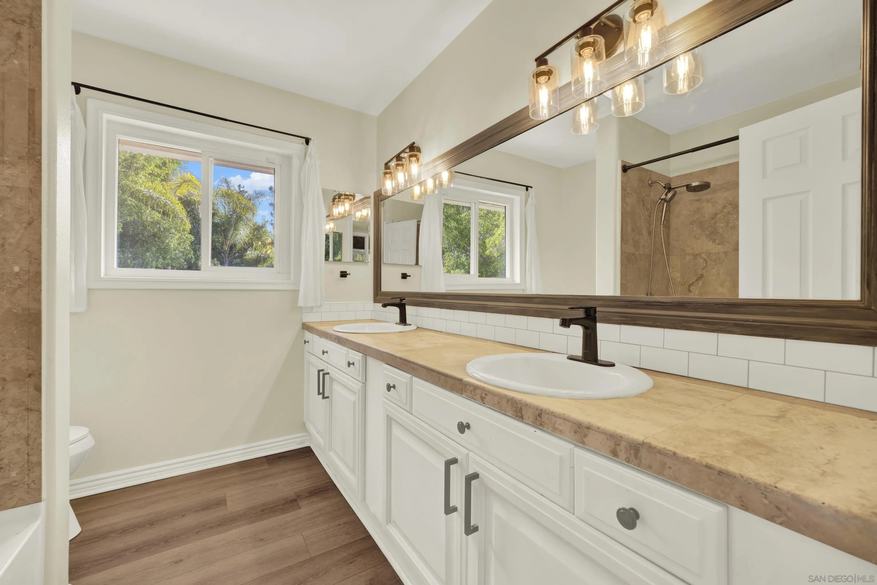 https://cdn.realtyfeed.com/cdn/127/250031628/b020cd1b4007307961f5497c89ab8d8e.webp