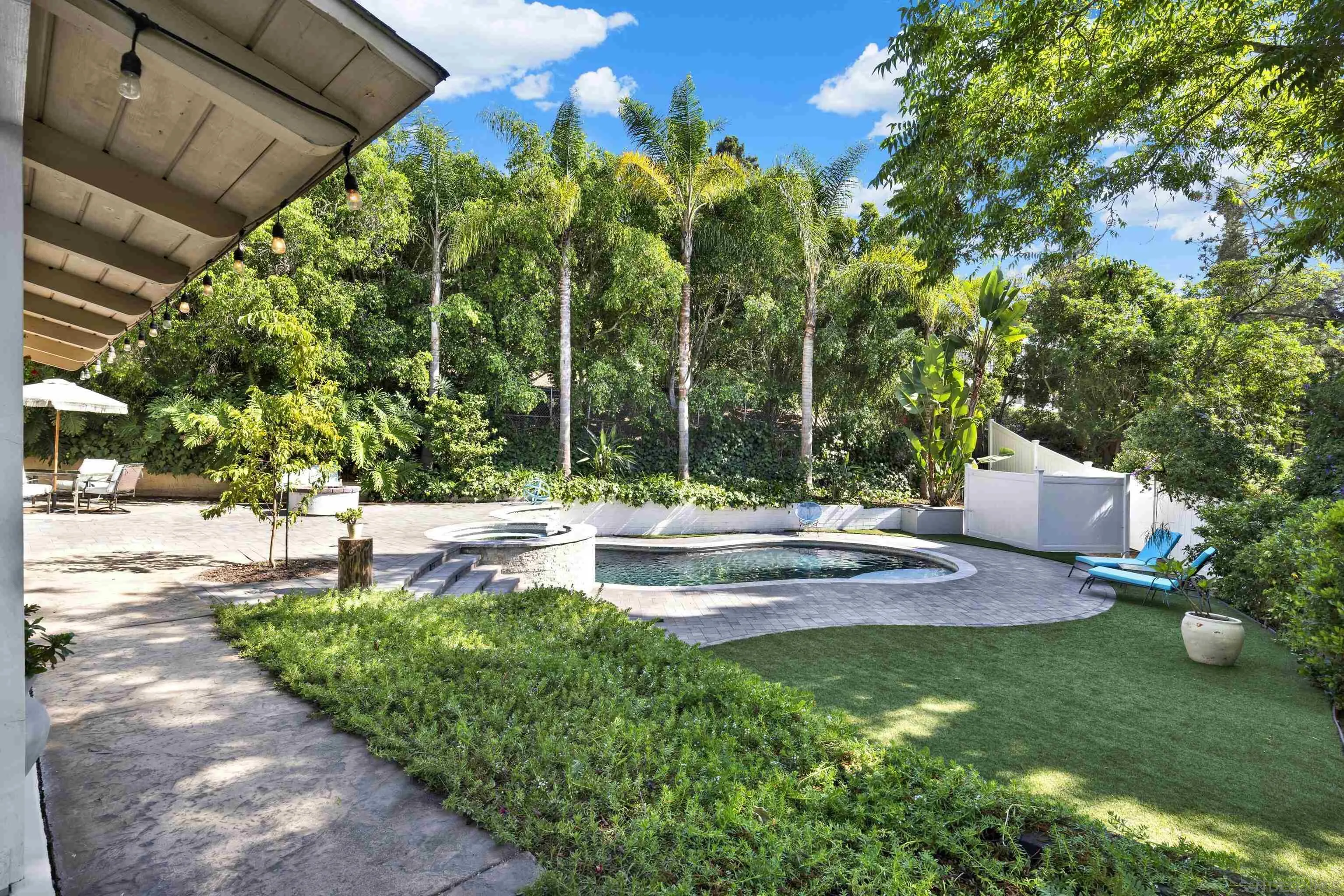 https://cdn.realtyfeed.com/cdn/127/250031628/b8c585fc0619545b59f9e53278114d06.webp