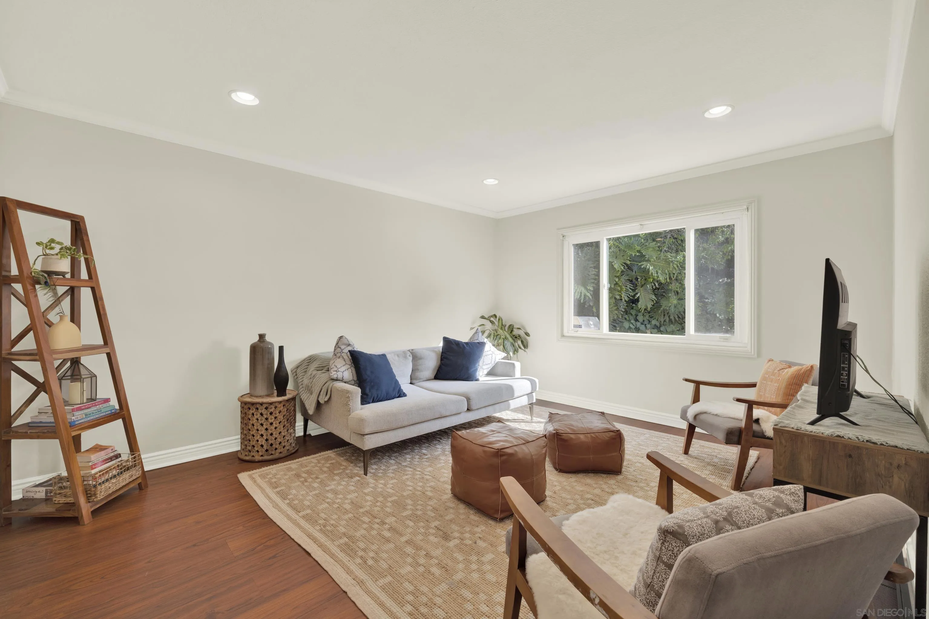 https://cdn.realtyfeed.com/cdn/127/250031628/dade33632d1abd134e89fab8b68a1b83.webp