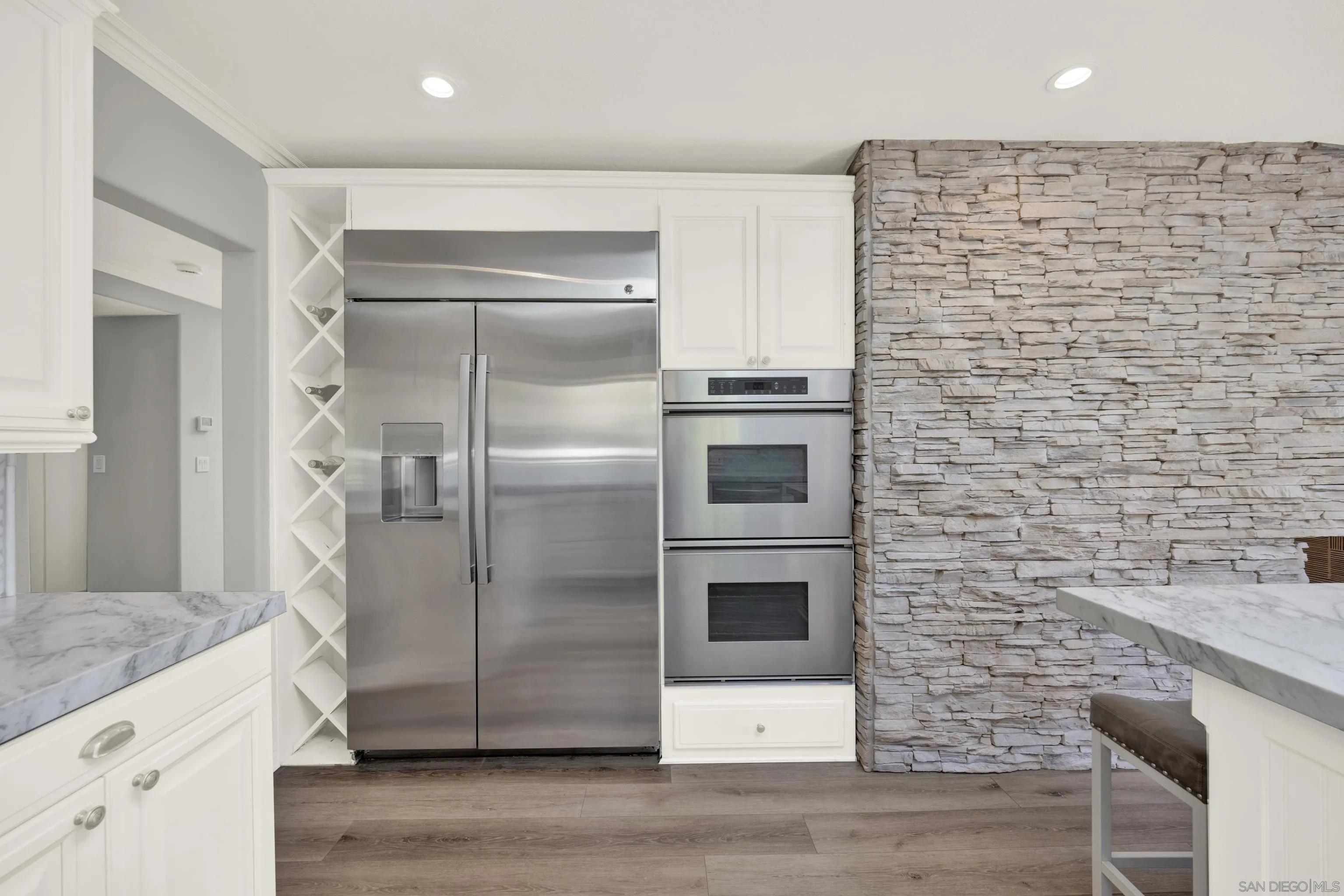https://cdn.realtyfeed.com/cdn/127/250031628/dee0d2255189a0a515d4fa58bad5d074.webp