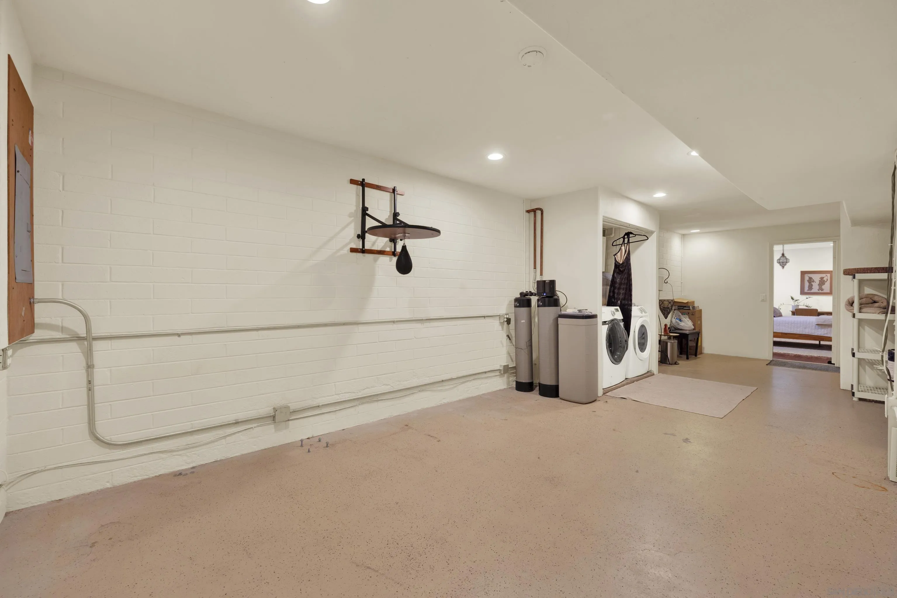 https://cdn.realtyfeed.com/cdn/127/250031628/e1a8cc0ea62cd9395d0c0de357dcf4bb.webp