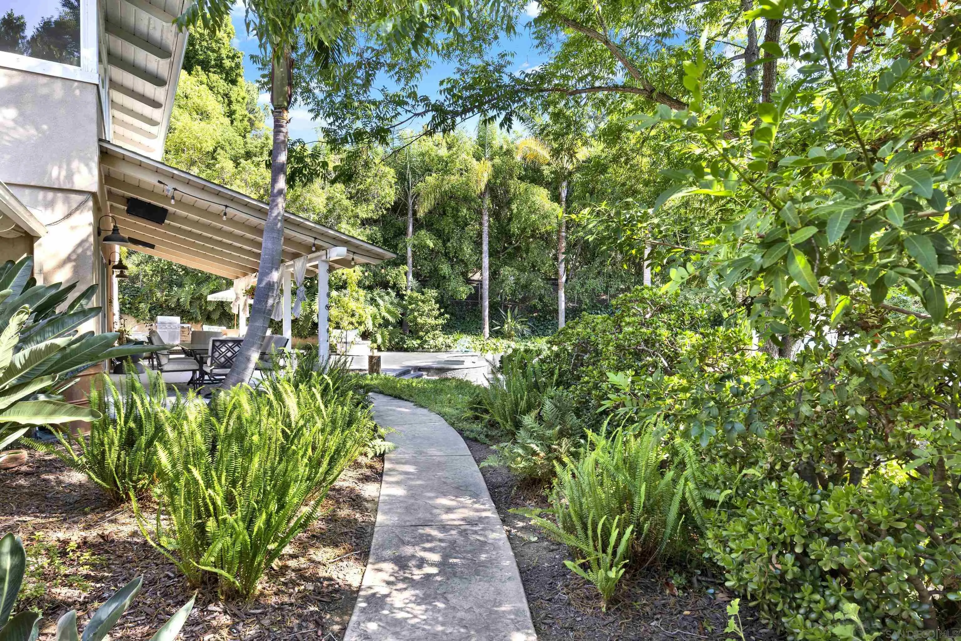 https://cdn.realtyfeed.com/cdn/127/250031628/e60f4a592138a59c59d455c5aaf337a4.webp