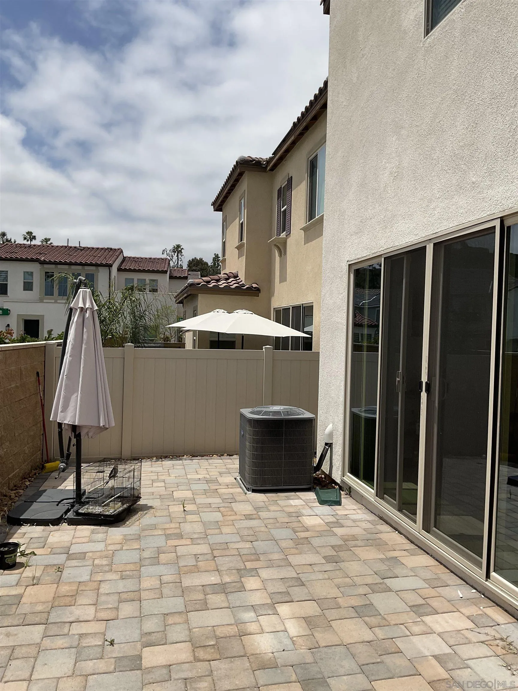 https://cdn.realtyfeed.com/cdn/127/250031637/1a6920e5d67686d8dd32c773dad1bb6b.webp