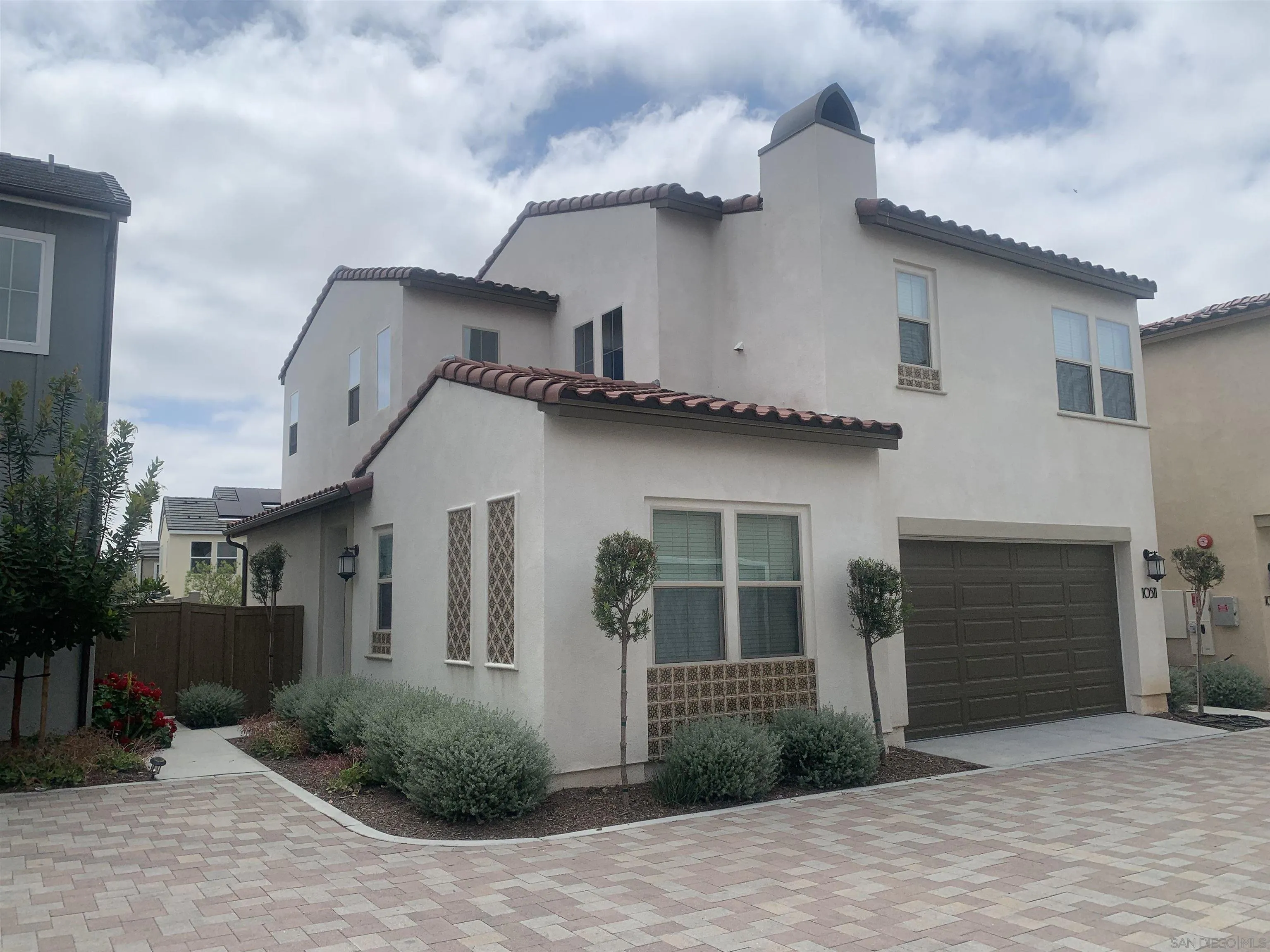 https://cdn.realtyfeed.com/cdn/127/250031637/476fc5be5438c76fa8ae6d2fd7b94b20.webp