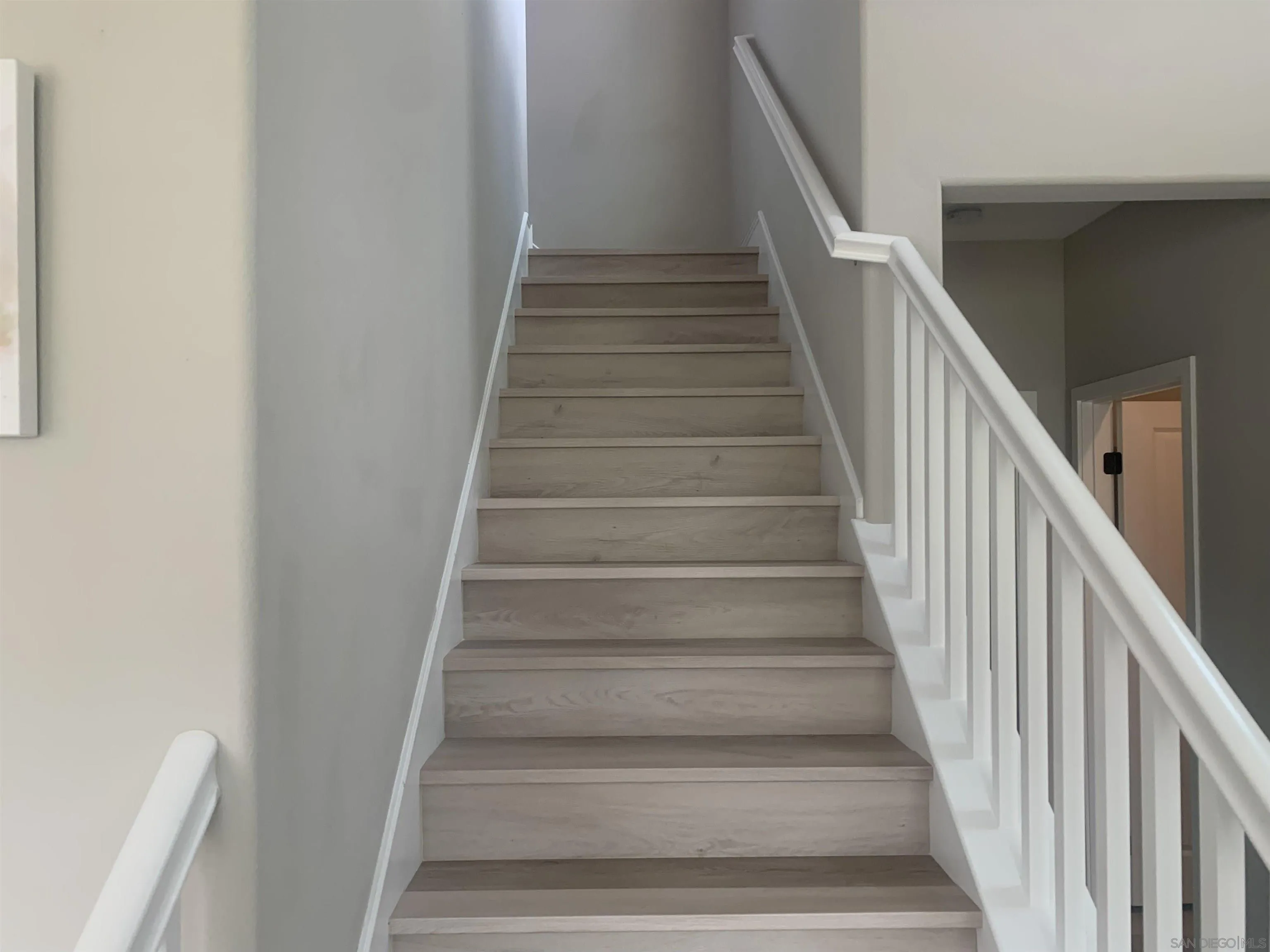 https://cdn.realtyfeed.com/cdn/127/250031637/581cff67913fa981345b046d8f1bd8cc.webp