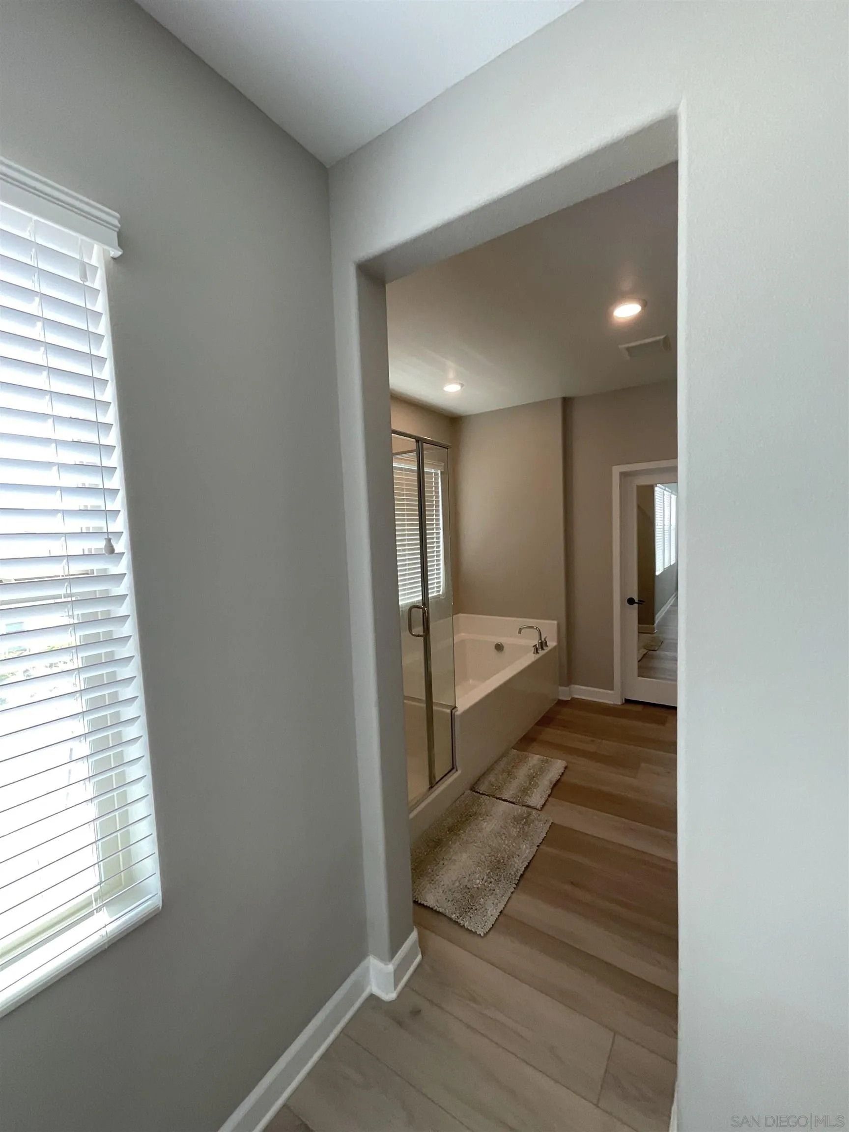 https://cdn.realtyfeed.com/cdn/127/250031637/71418a712f8c1181370e1da90d9378b9.webp
