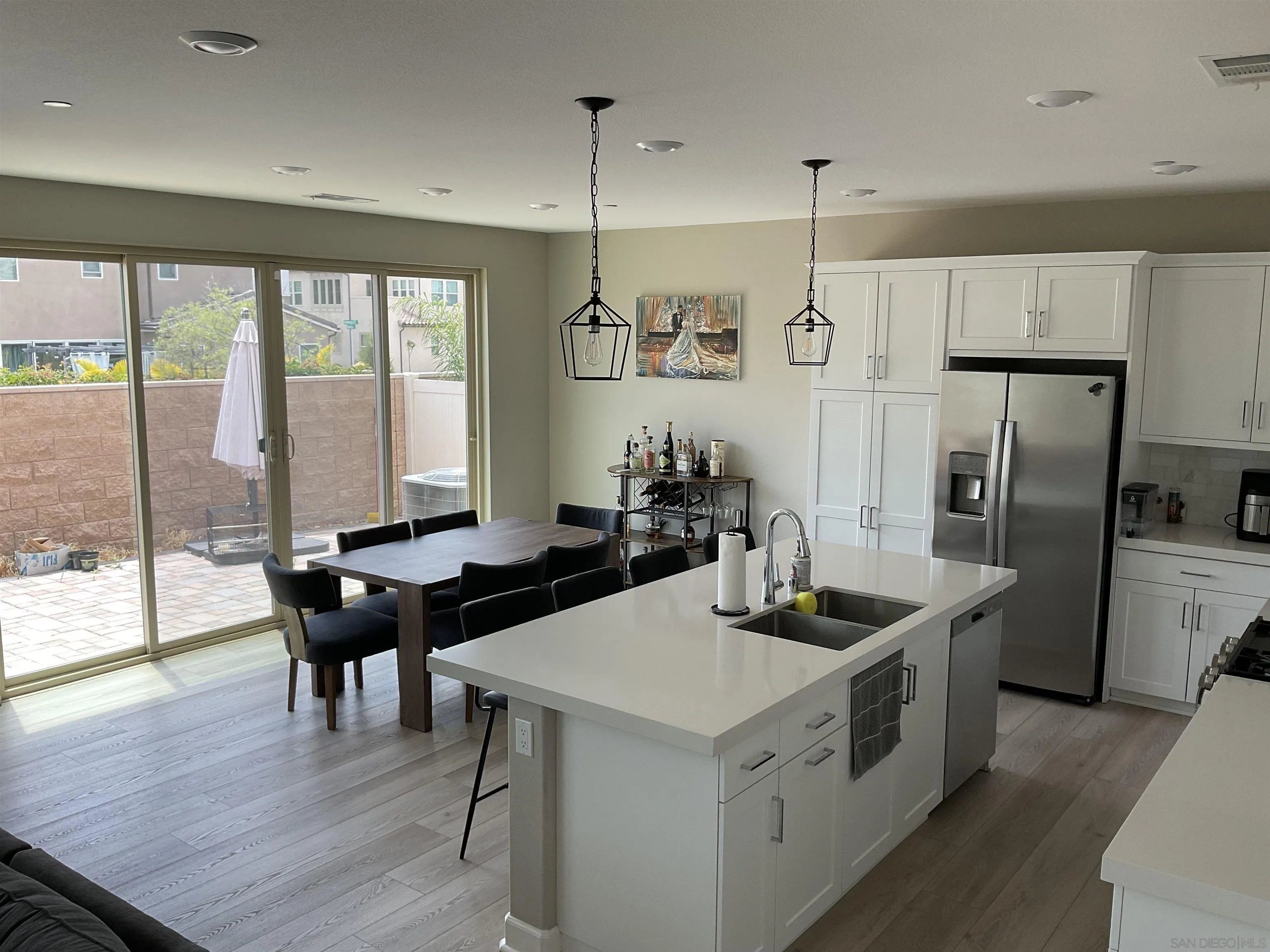 https://cdn.realtyfeed.com/cdn/127/250031637/7e0826dba0f0294baca8ae4efaaf9a19.webp