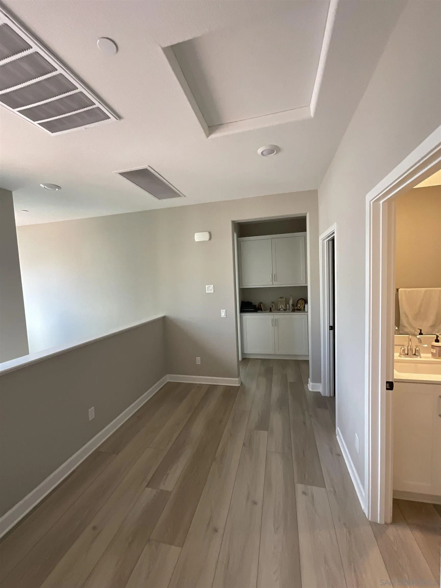 https://cdn.realtyfeed.com/cdn/127/250031637/db3e2bb1c339a6c6a46e0a48c9fdbdfe.webp