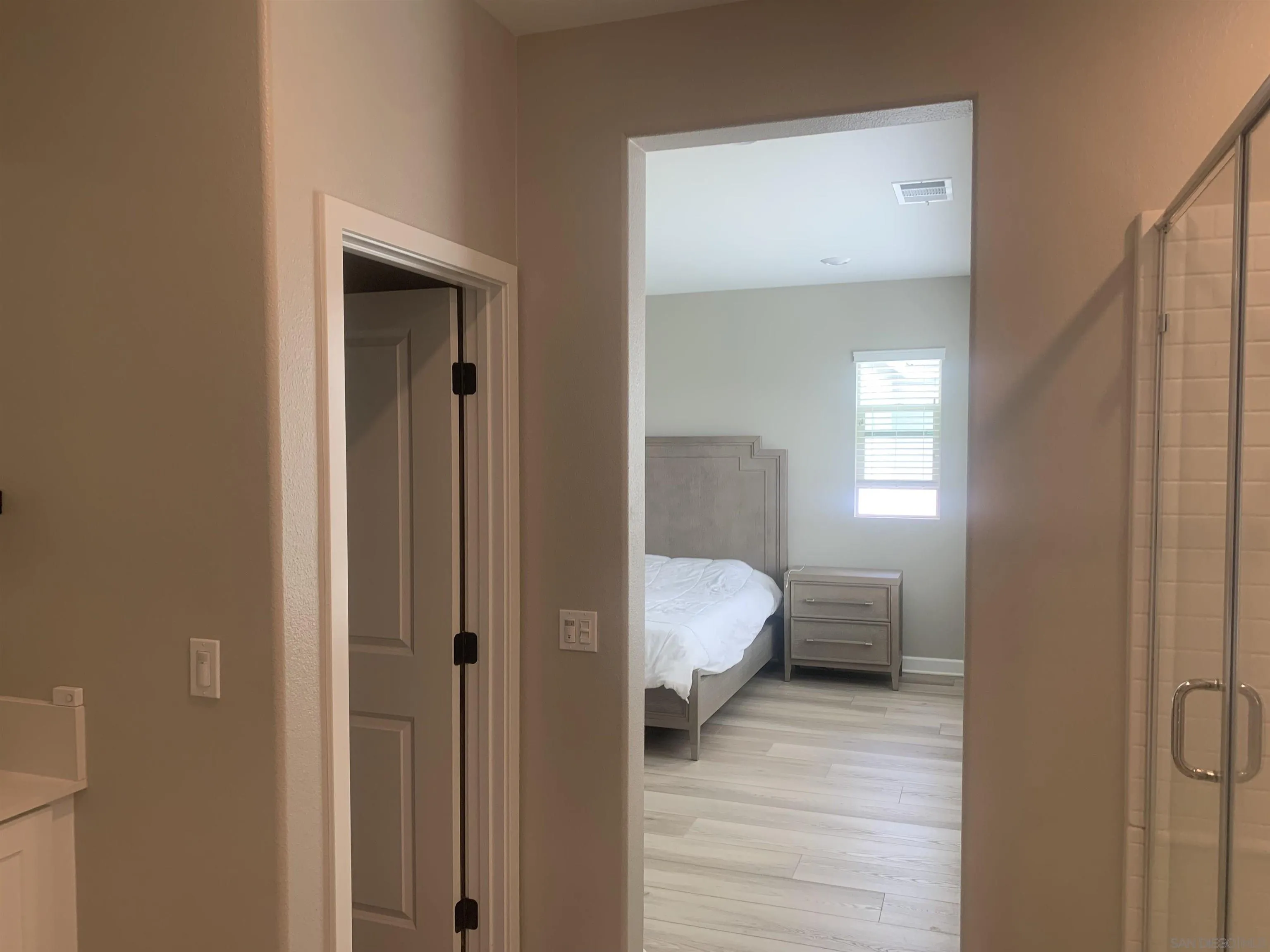 https://cdn.realtyfeed.com/cdn/127/250031637/fadf6a3fad9e9198c261c2693fc940d9.webp