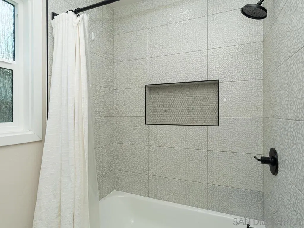 https://cdn.realtyfeed.com/cdn/127/250031638/4139d9dbd60298696ee4cba2b0849626.webp