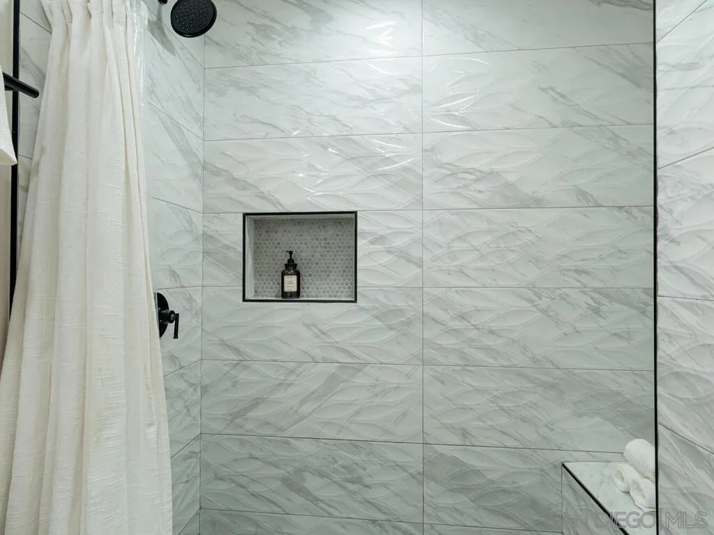 https://cdn.realtyfeed.com/cdn/127/250031638/6378d0d403438e13e816db497d7a98a1.webp