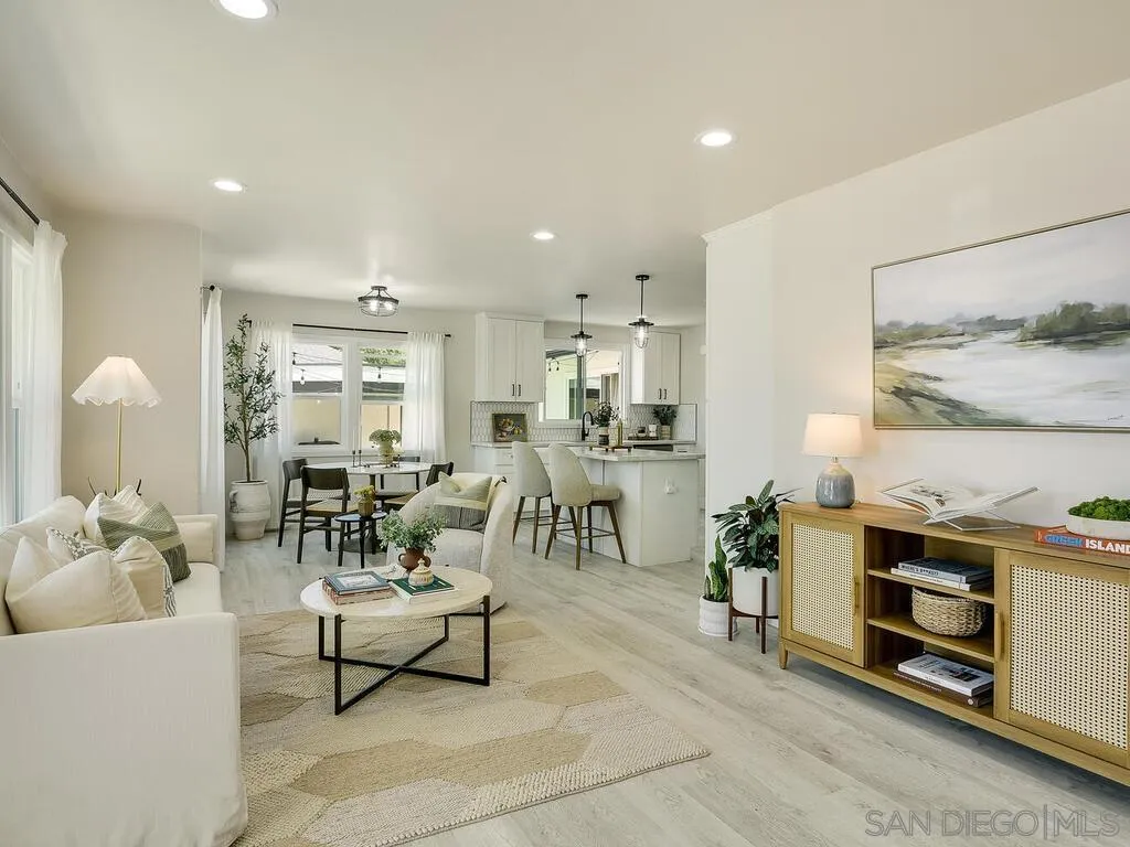 https://cdn.realtyfeed.com/cdn/127/250031638/7d5e8f7d27ca55e117b2d2e360305ade.webp
