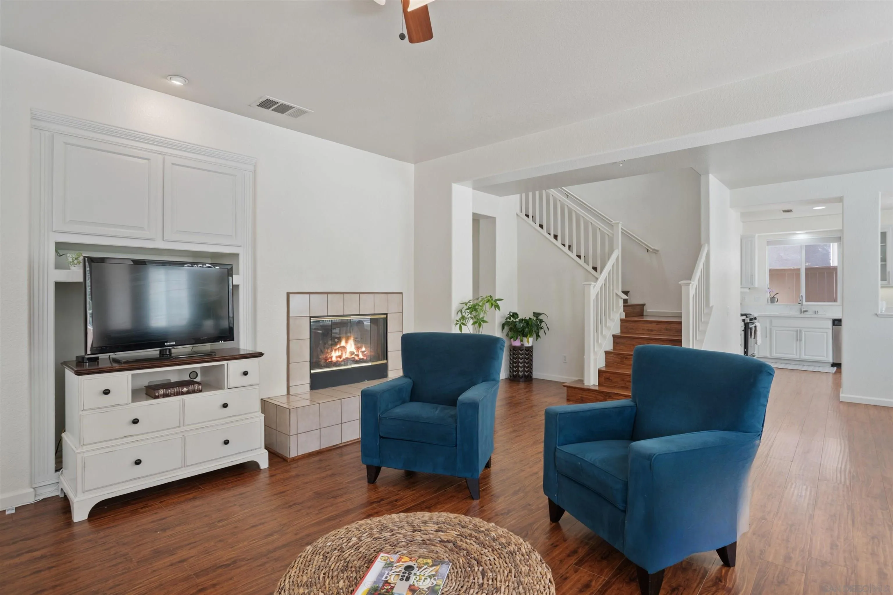 https://cdn.realtyfeed.com/cdn/127/250031639/2c5cfcccd77314f196e6de00a938beaf.webp