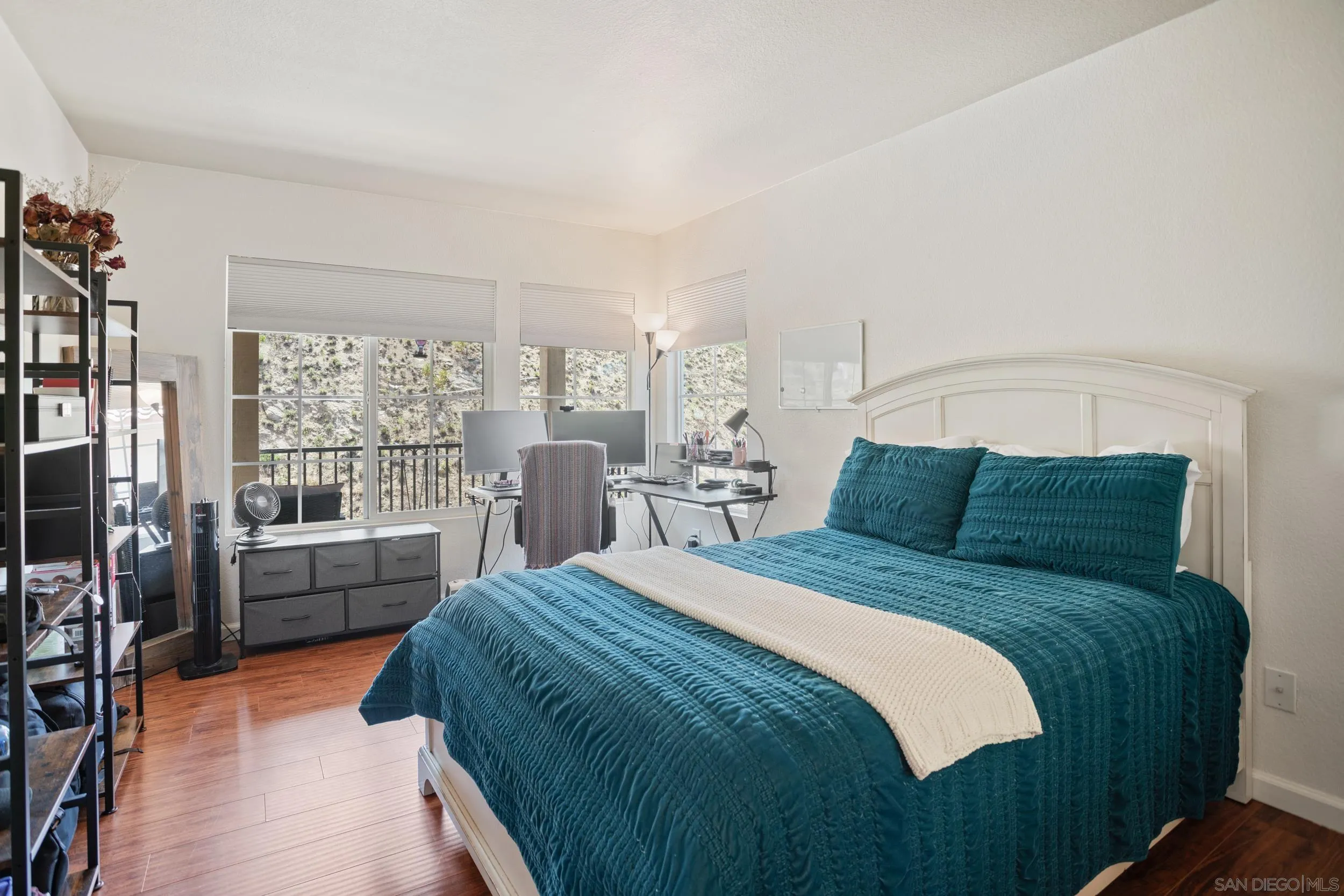 https://cdn.realtyfeed.com/cdn/127/250031639/57f7b7002bc7ebb90e51968fc8a4d487.webp