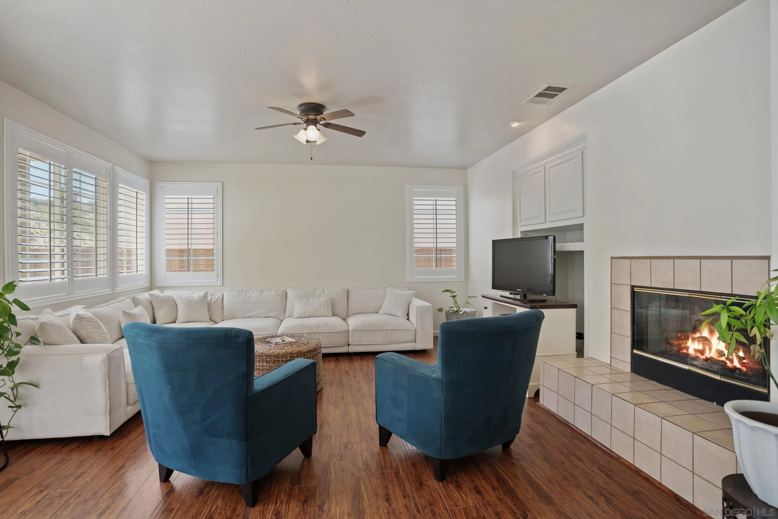 https://cdn.realtyfeed.com/cdn/127/250031639/b4a0a121113a4ddb31d41f3dfc0a030b.webp