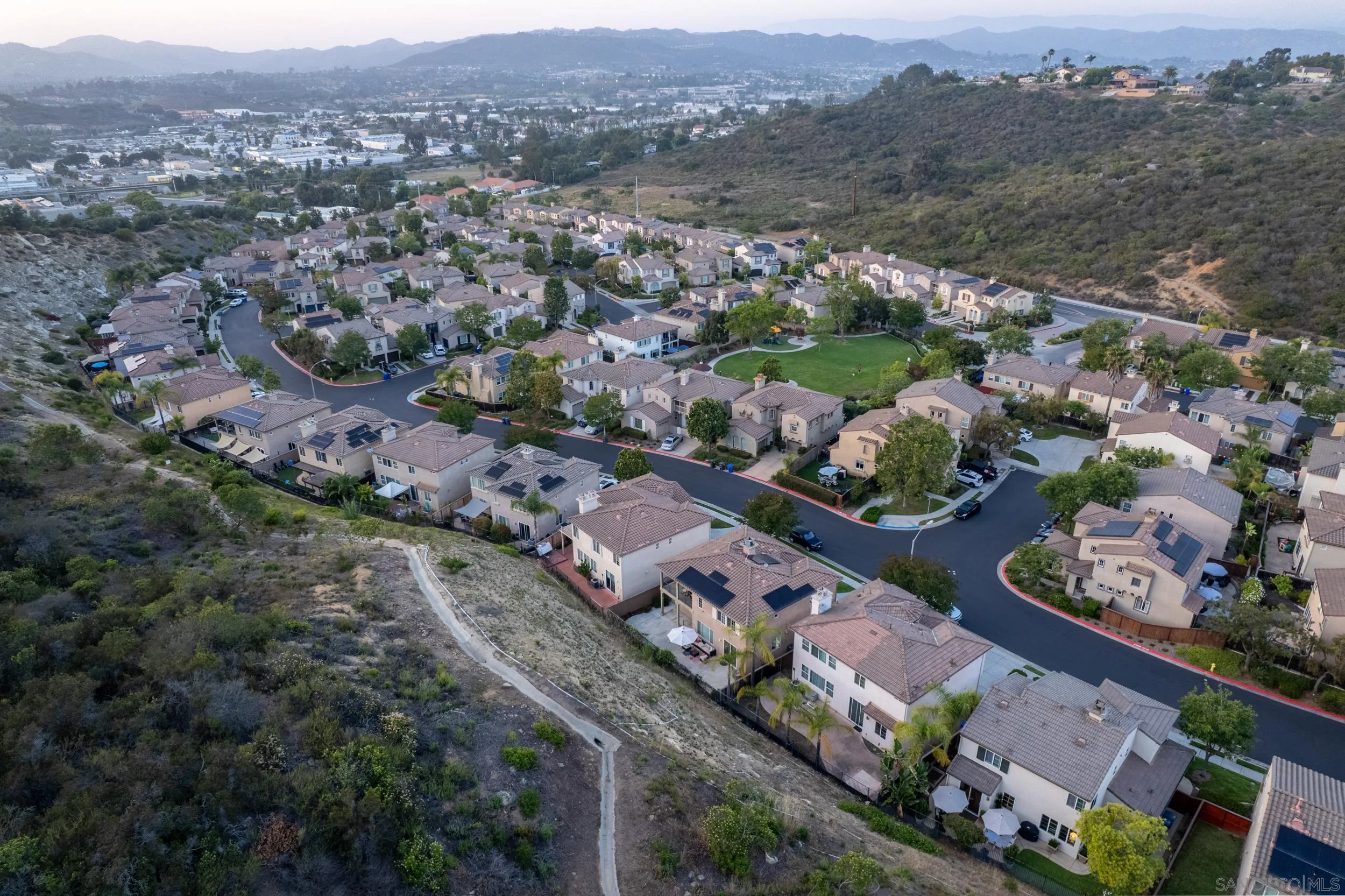 https://cdn.realtyfeed.com/cdn/127/250031639/dd2c631d42ea8643207a278276f193a1.webp