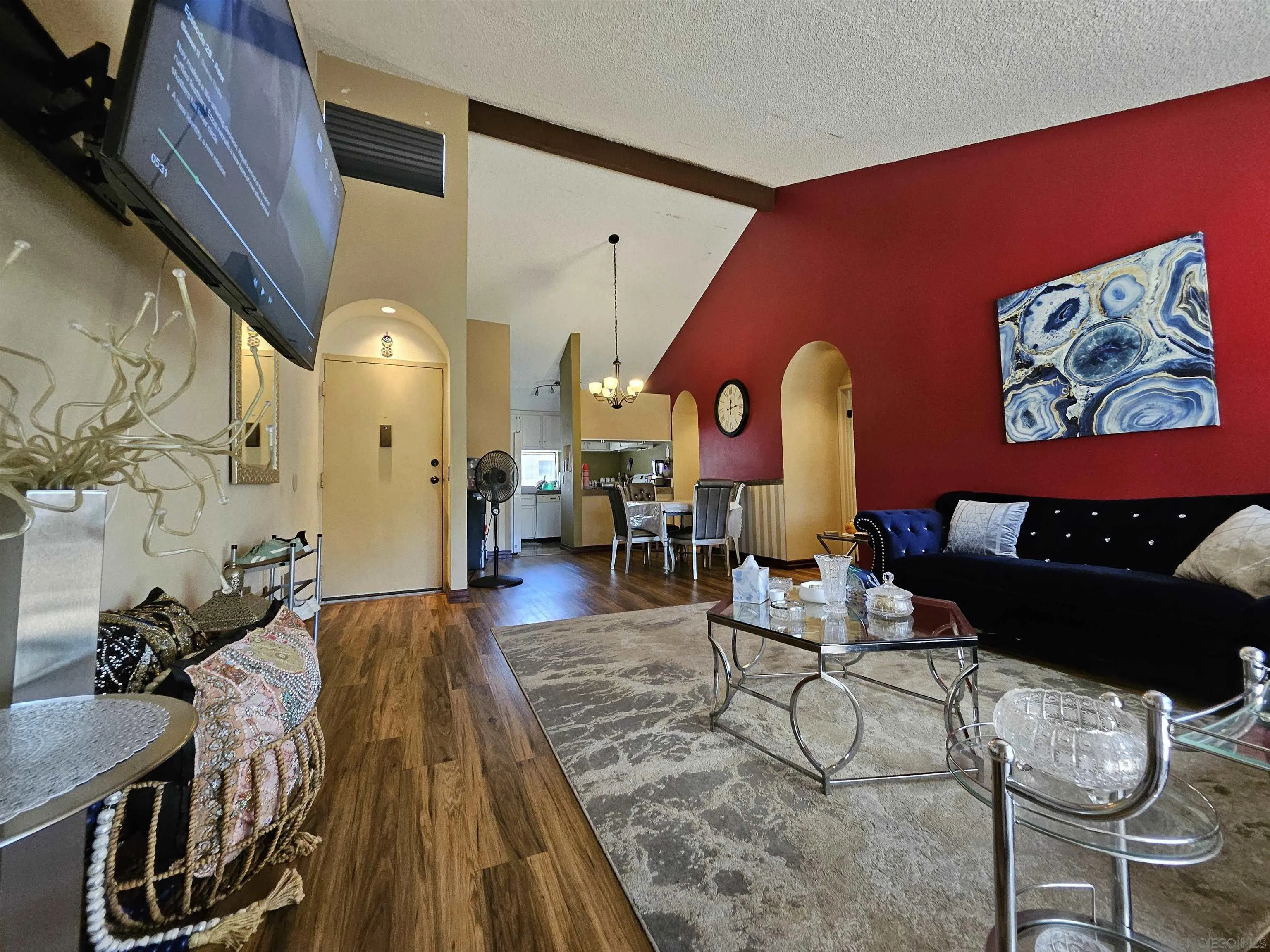 Photo #2: 250031643 Listing 