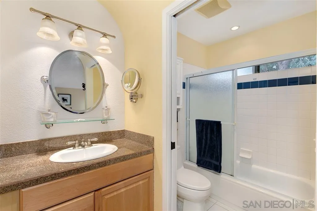 Photo #5: 250031643 Listing 