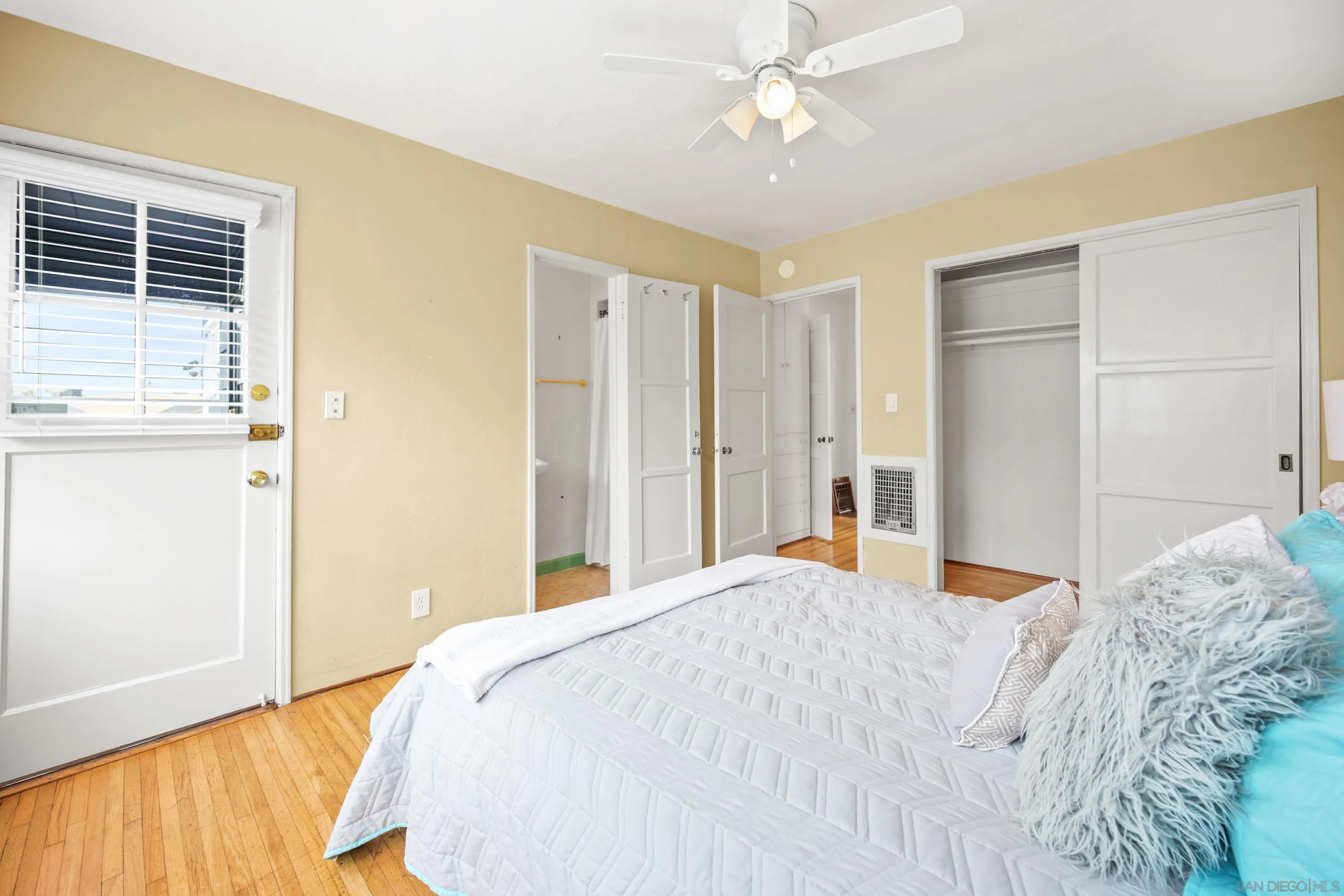 https://cdn.realtyfeed.com/cdn/127/250031656/85f9a8e07f902c71ff3c45630a37afd5.webp