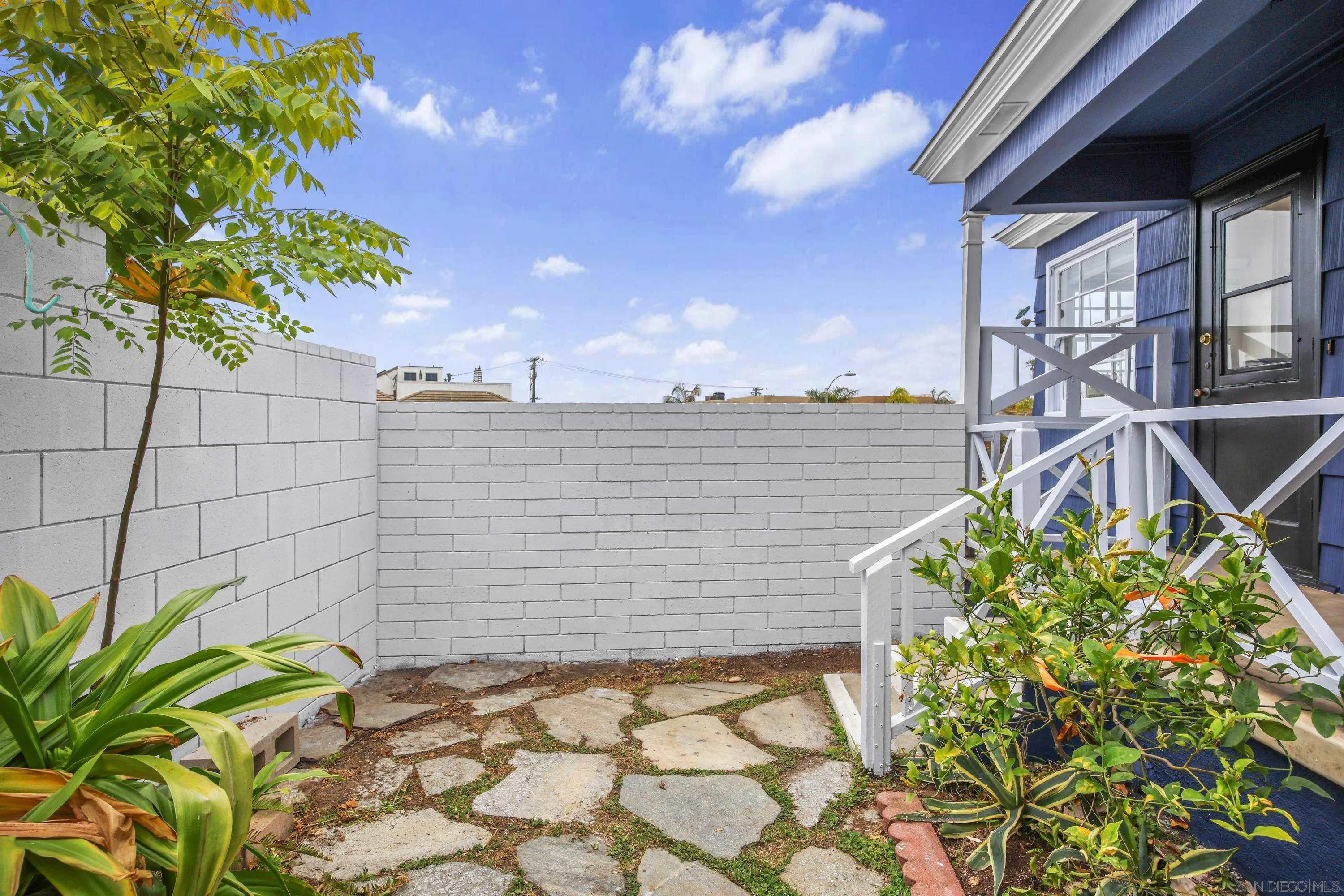 https://cdn.realtyfeed.com/cdn/127/250031656/a0278e91a5ba10c3bed862b8a2f16c09.webp