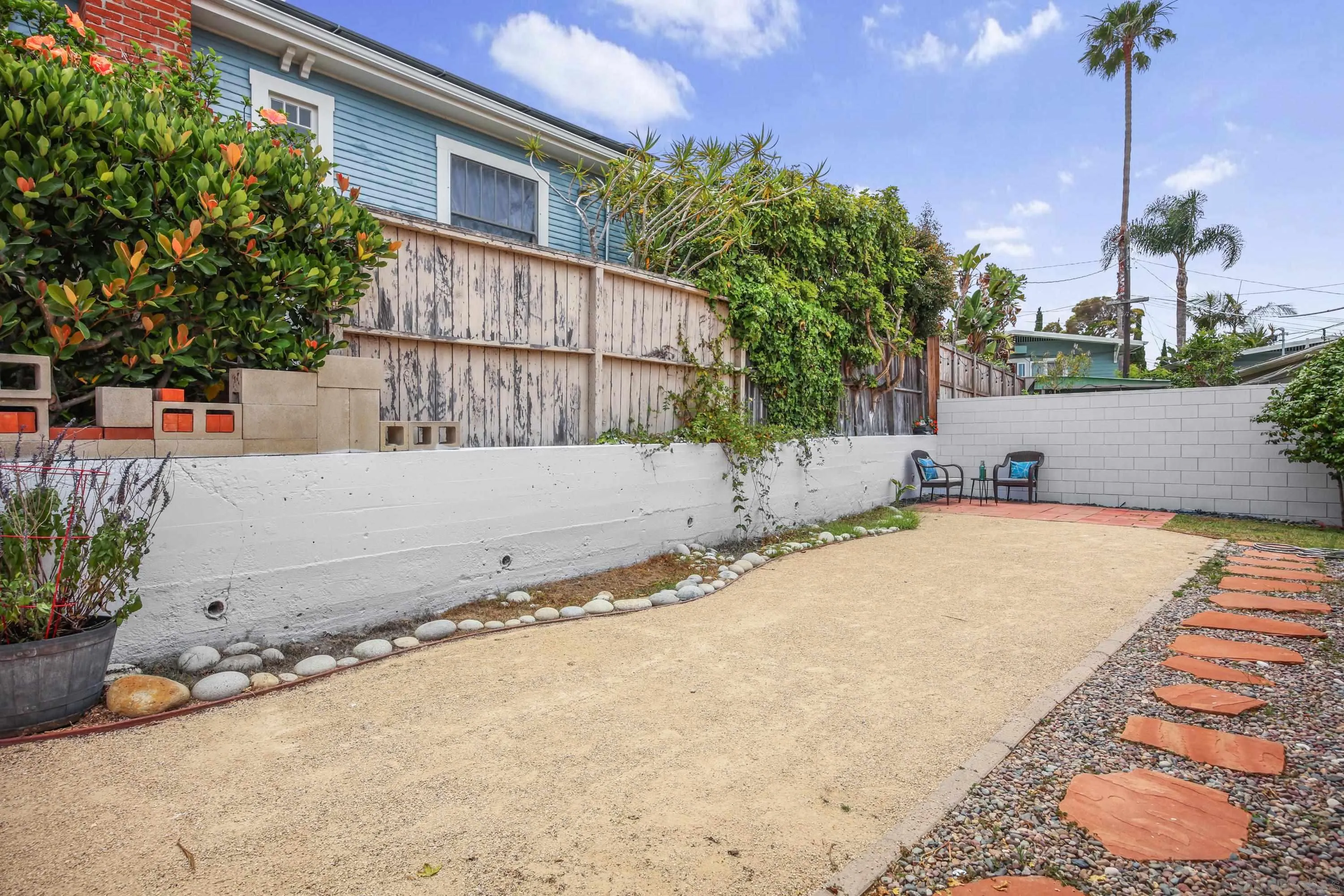 https://cdn.realtyfeed.com/cdn/127/250031656/bb87311c0aab39f5698399d54089ffe8.webp
