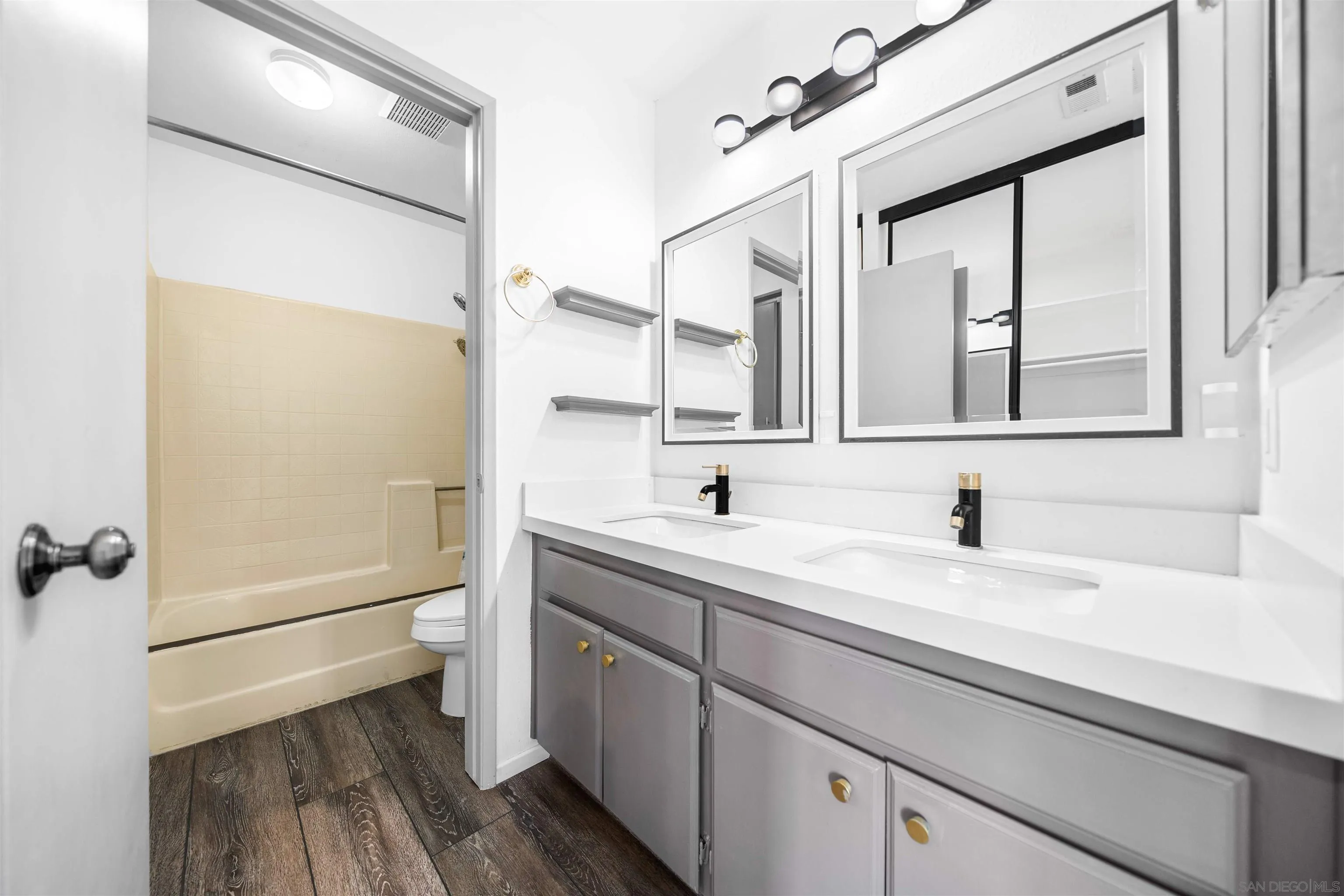 https://cdn.realtyfeed.com/cdn/127/250031659/75b7f716d8a63ca96b05b13b86014489.webp
