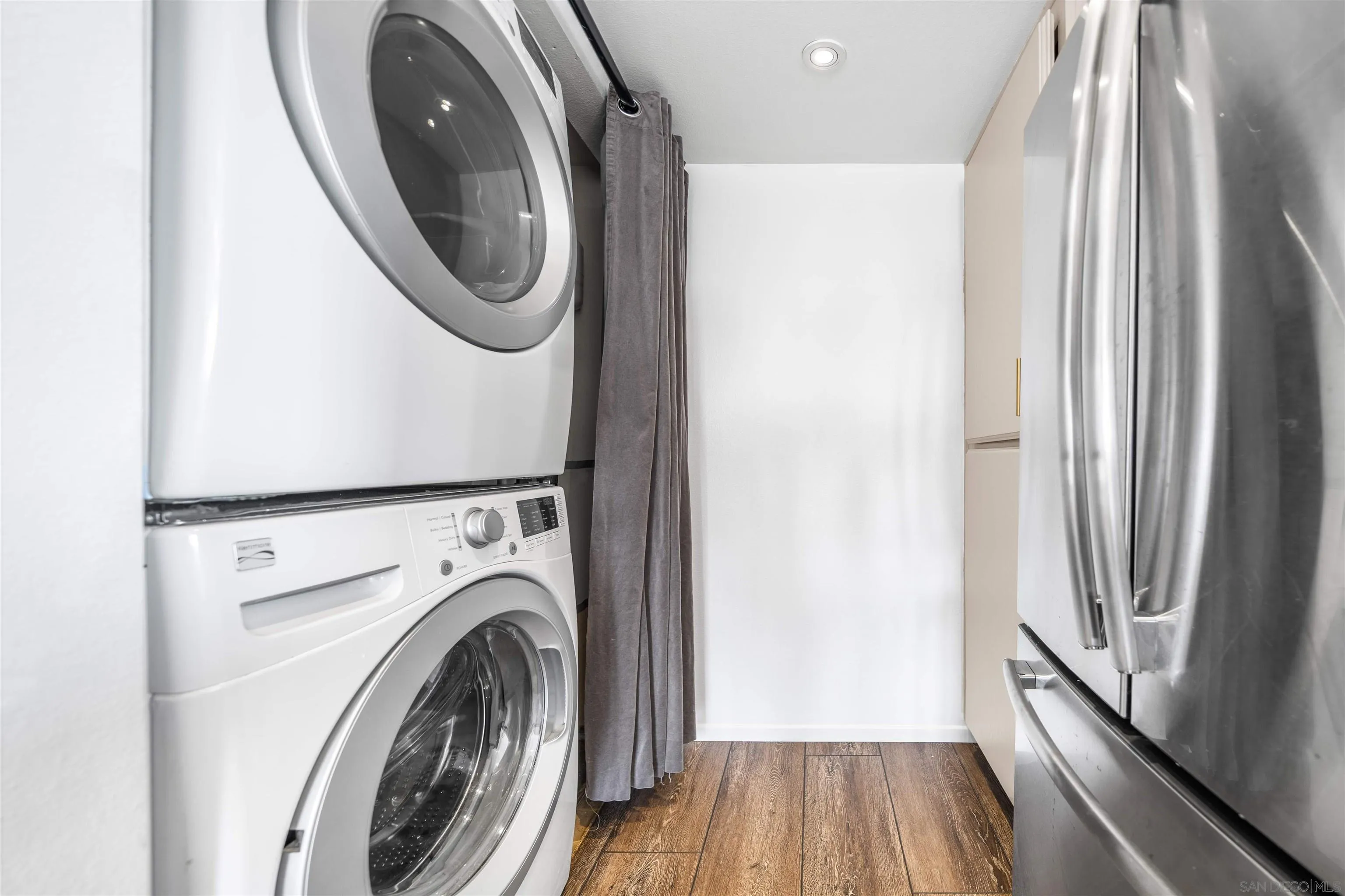 https://cdn.realtyfeed.com/cdn/127/250031659/cfb86784535ad260e3f88d2c4c2f59b4.webp